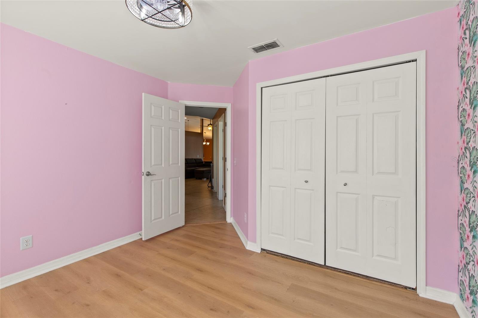 Image 28 of 43 For 1208 50th Street E