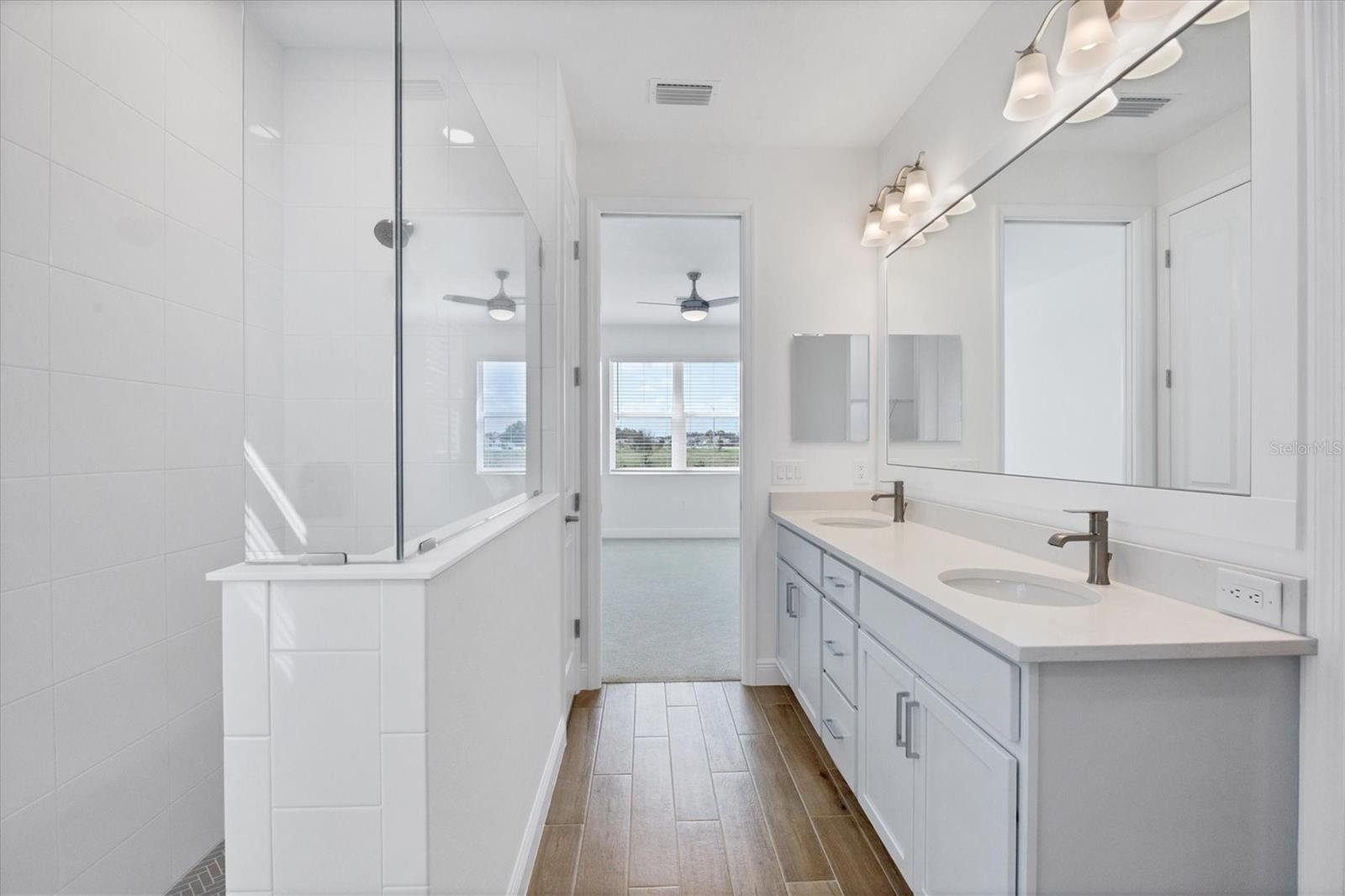 Image 17 of 60 For 1019 Waterline Court