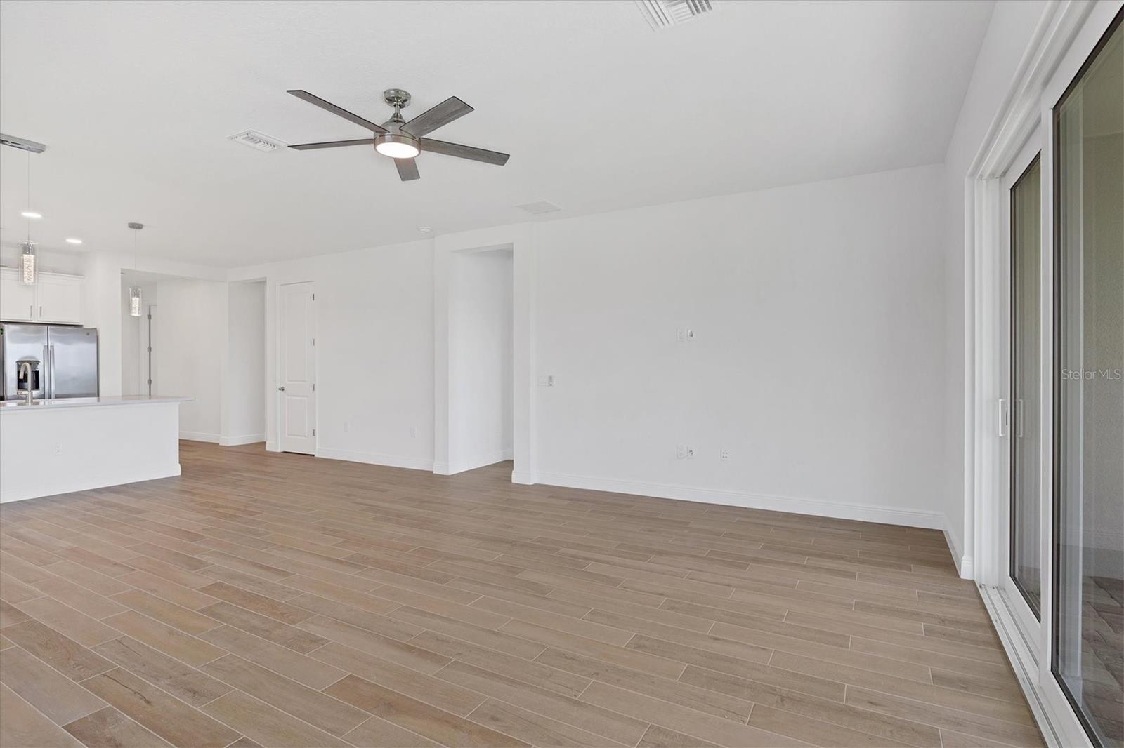 Image 4 of 60 For 1019 Waterline Court