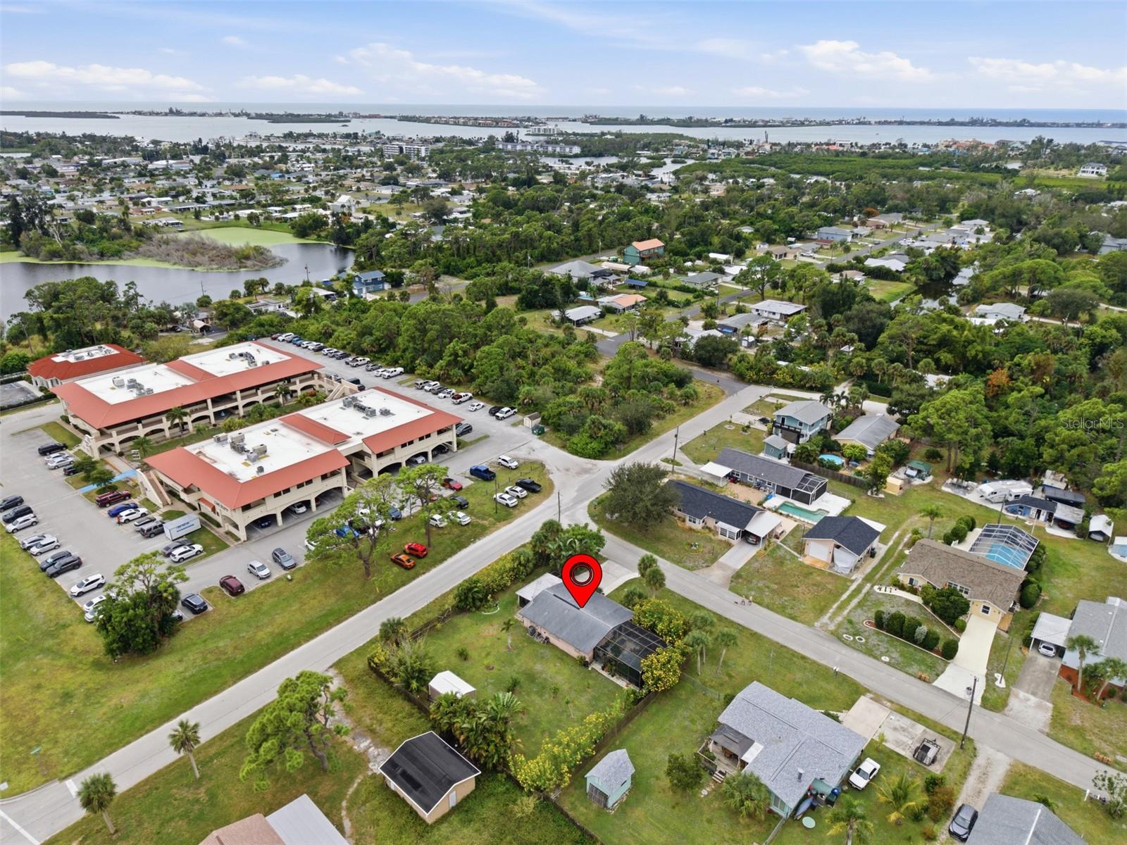 Image 23 of 47 For 857 Palmetto Street