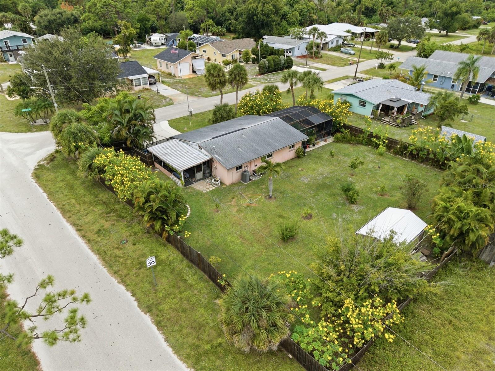 Image 42 of 47 For 857 Palmetto Street