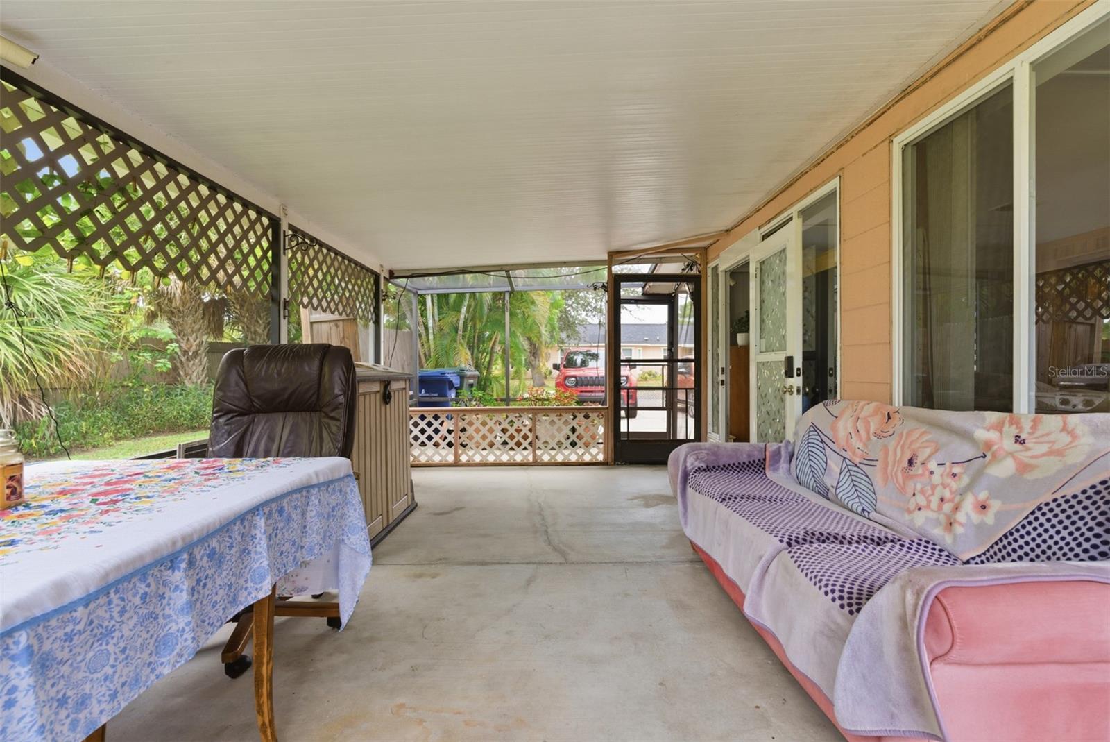 Image 6 of 47 For 857 Palmetto Street