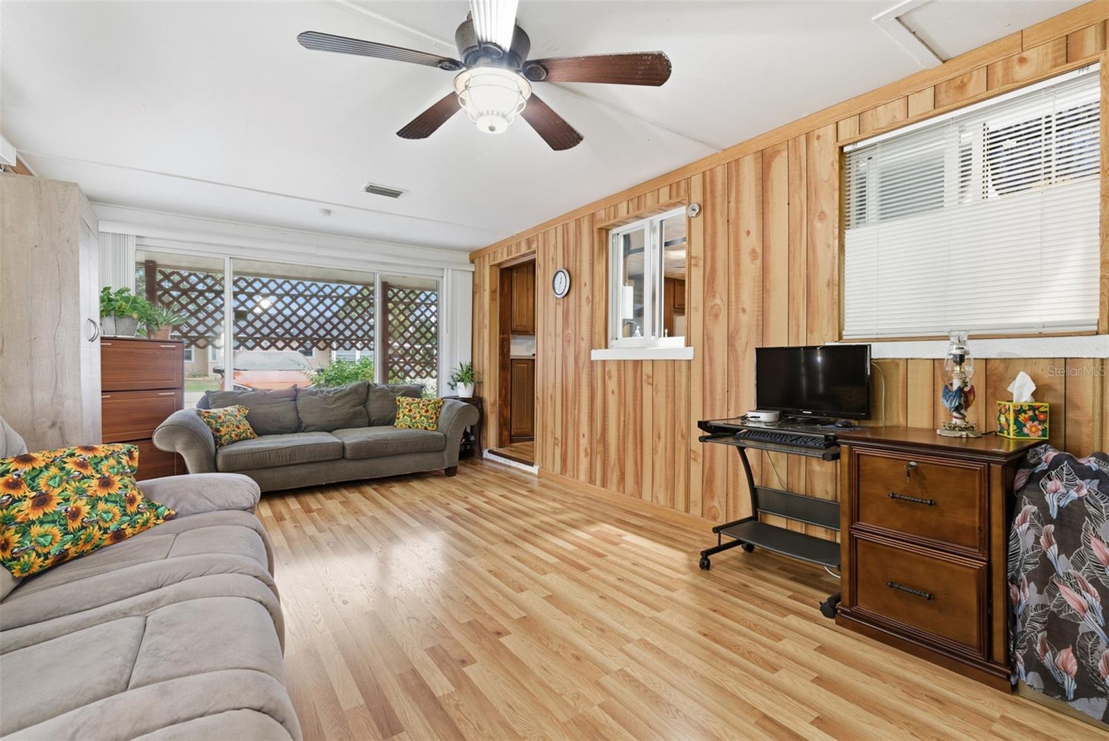 Image 8 of 47 For 857 Palmetto Street