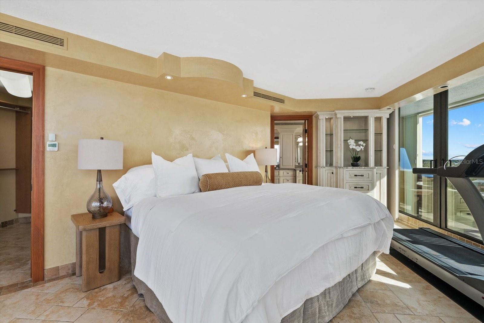 Image 32 of 56 For 5400 Ocean Boulevard 12-2