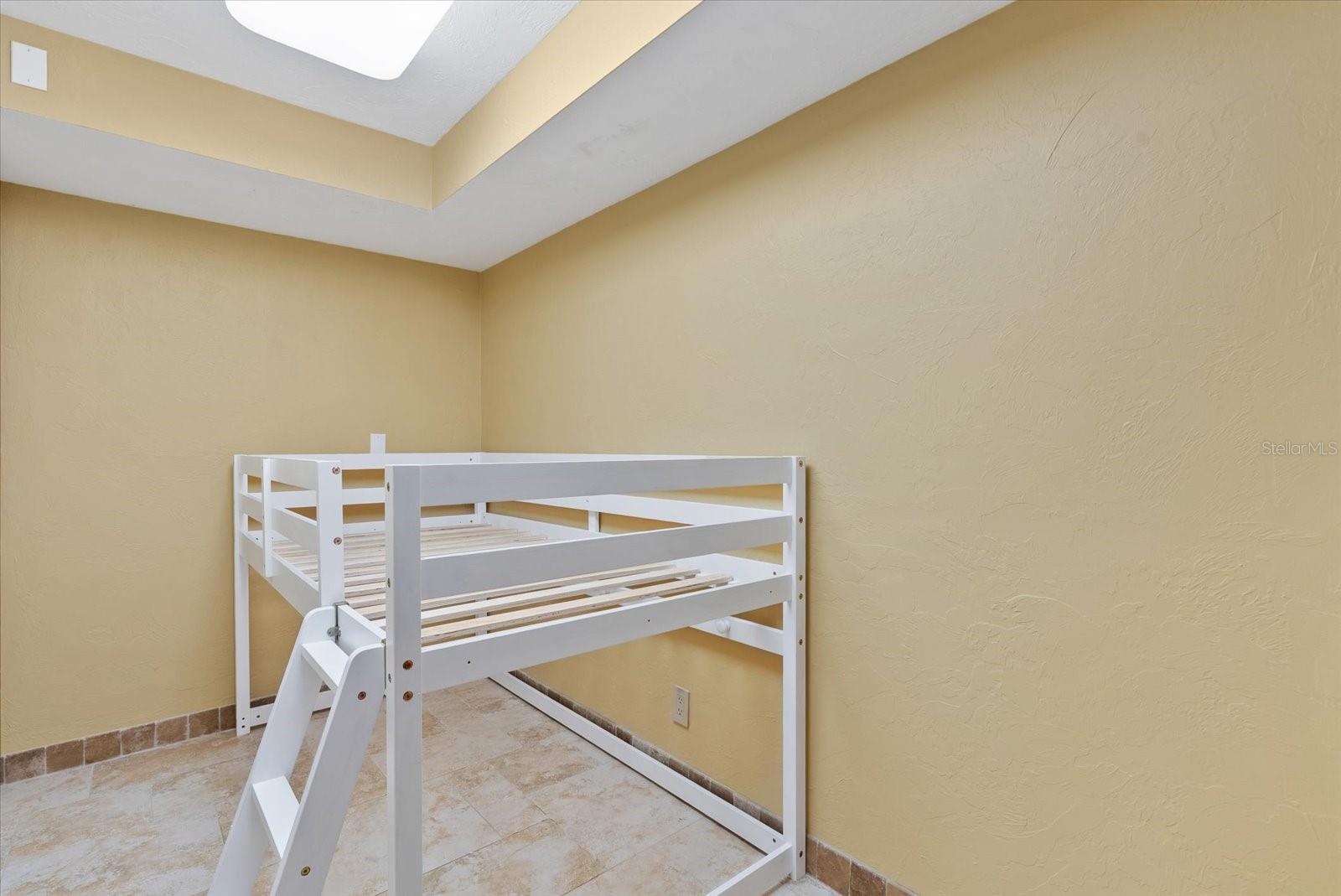 Image 40 of 56 For 5400 Ocean Boulevard 12-2