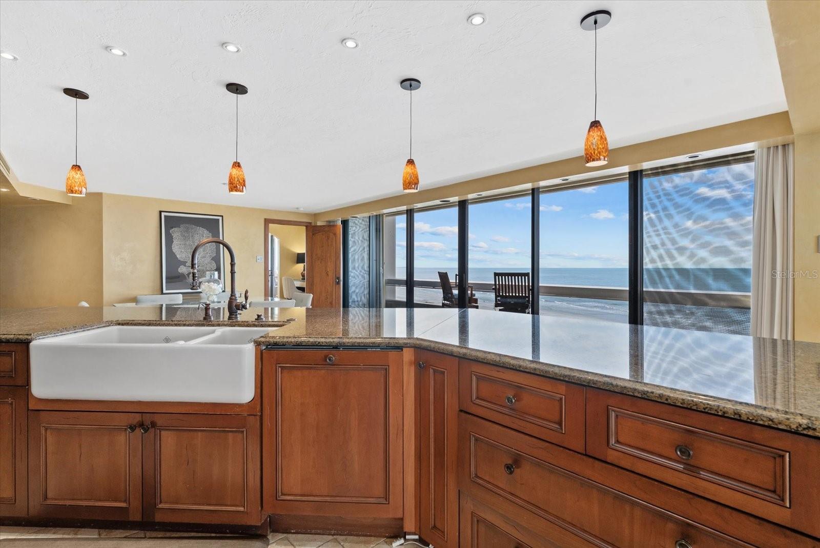 Image 9 of 56 For 5400 Ocean Boulevard 12-2