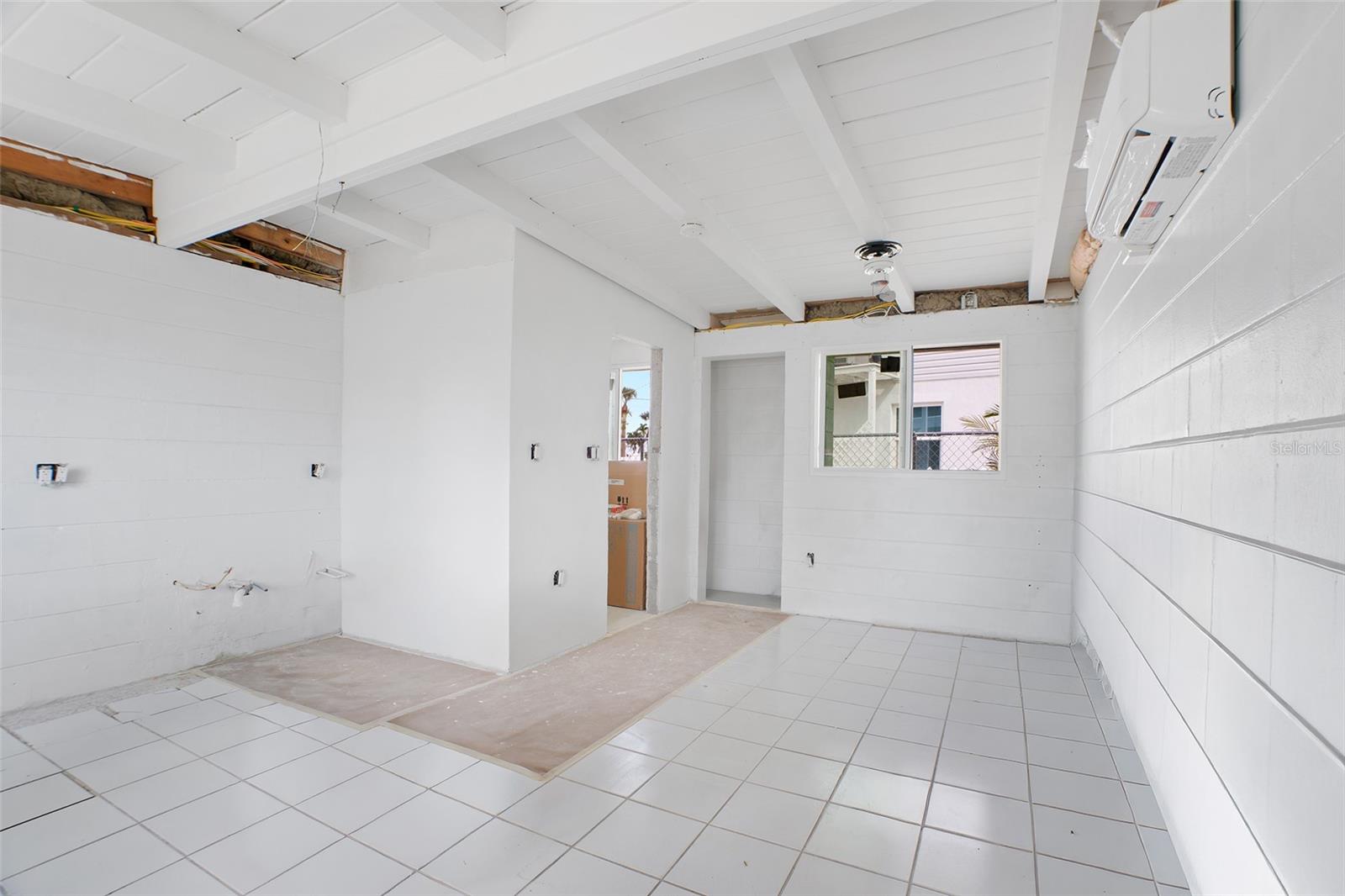 Image 10 of 36 For 1385 Gulf Boulevard 10