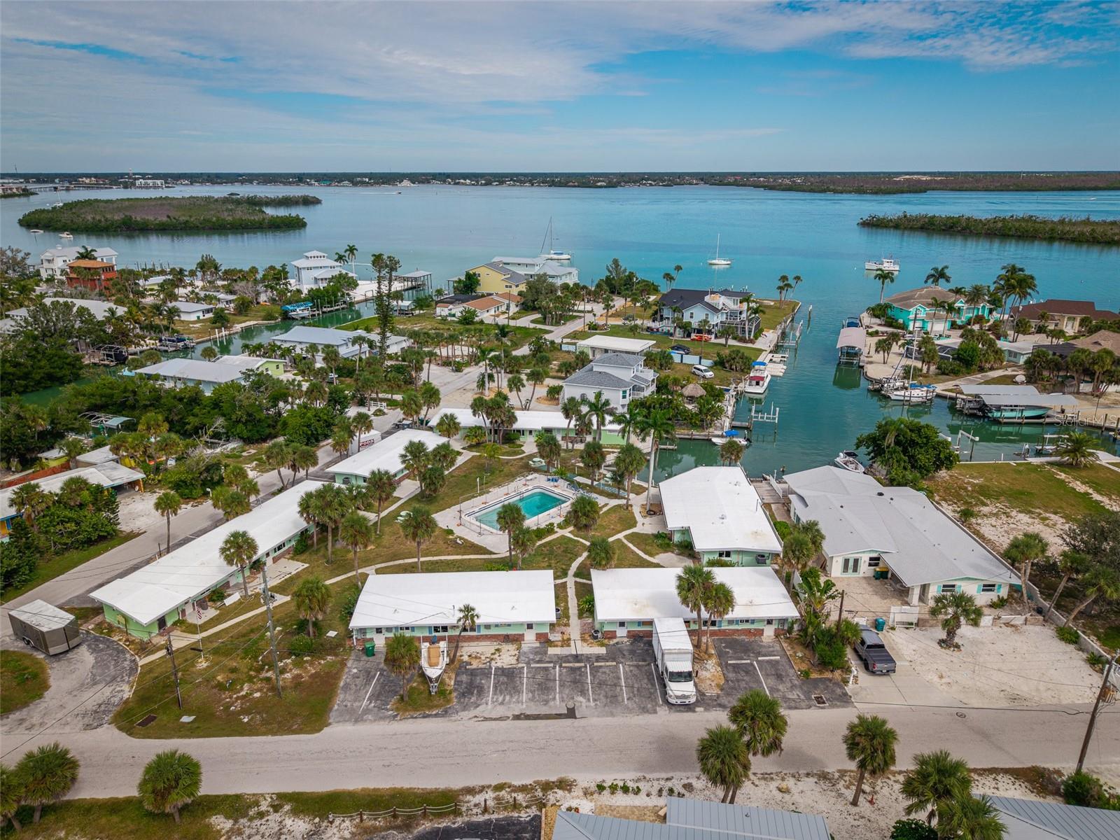 Image 20 of 36 For 1385 Gulf Boulevard 10