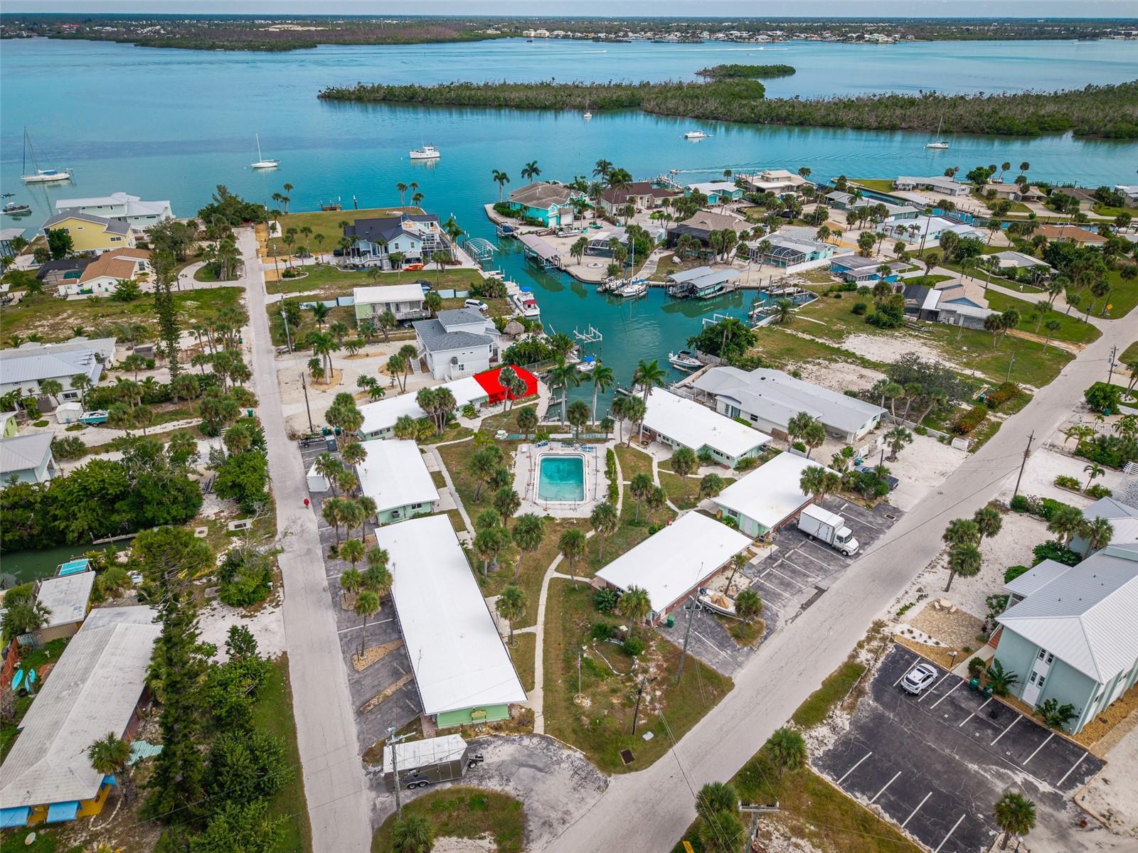 Image 21 of 36 For 1385 Gulf Boulevard 10