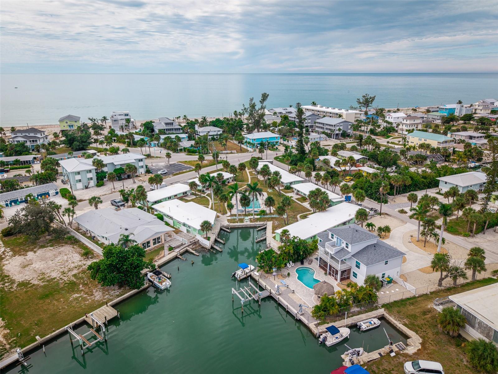 Image 31 of 36 For 1385 Gulf Boulevard 10