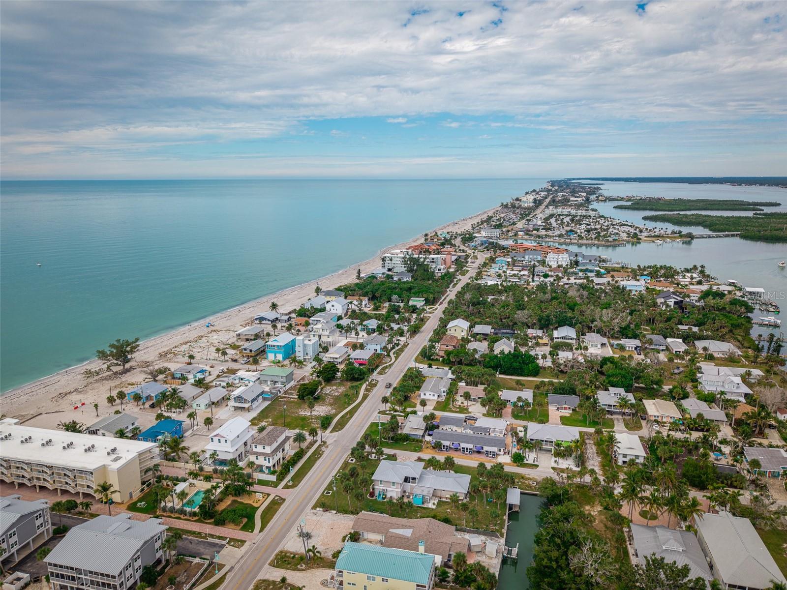 Image 33 of 36 For 1385 Gulf Boulevard 10