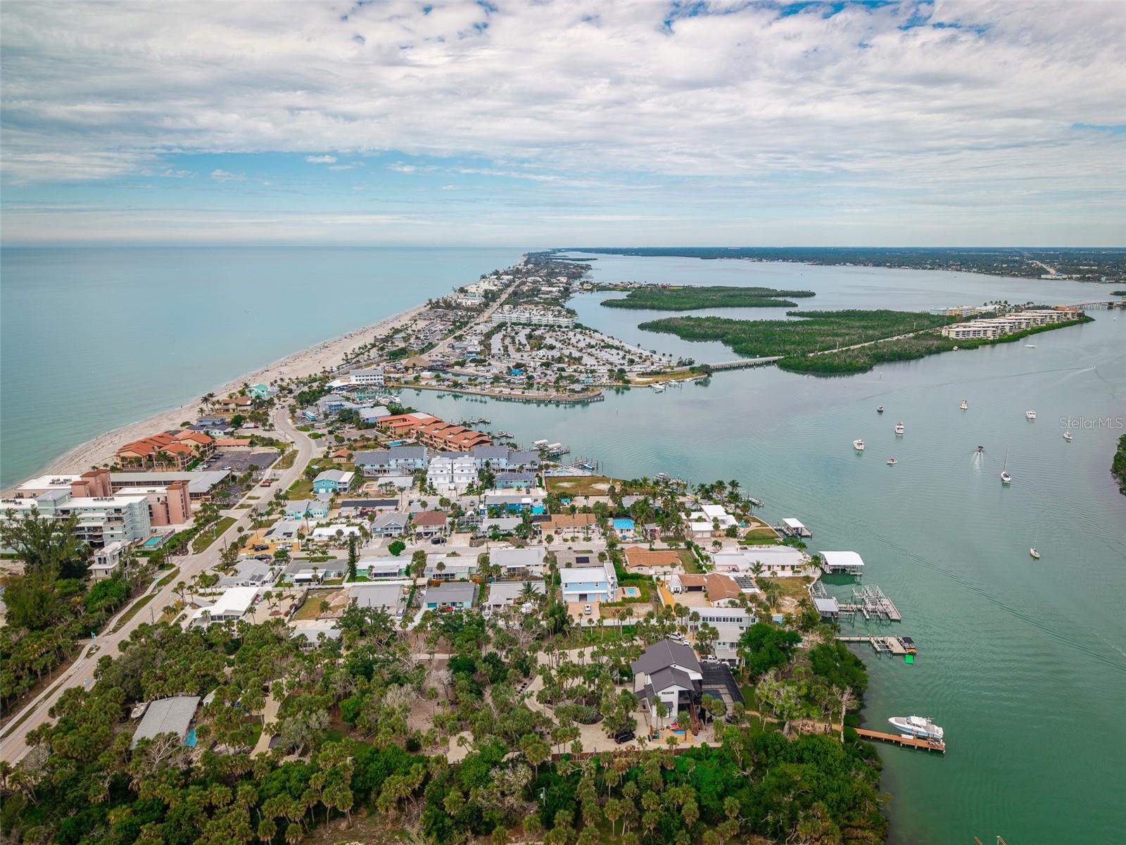 Image 34 of 36 For 1385 Gulf Boulevard 10