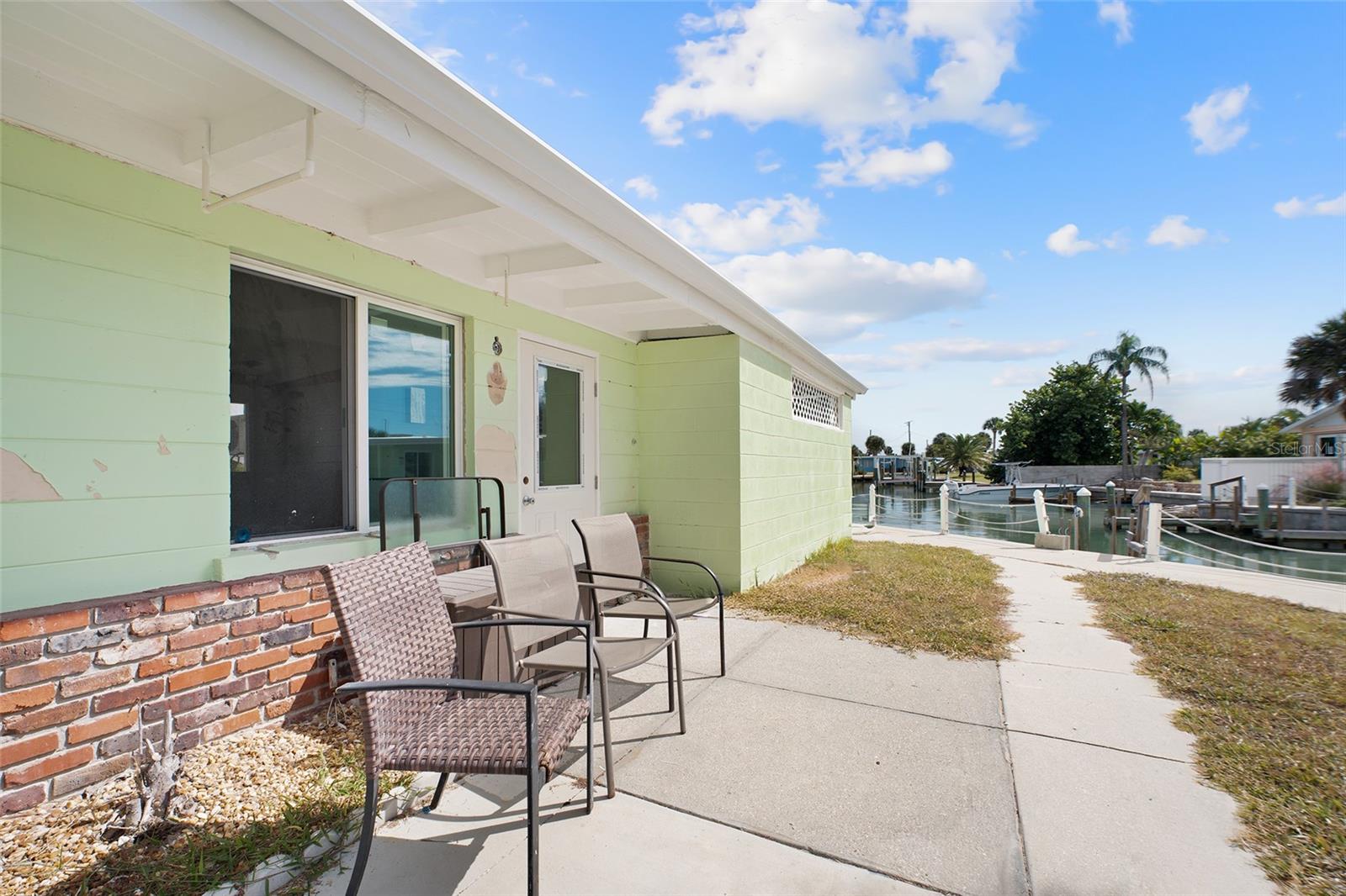 Image 6 of 36 For 1385 Gulf Boulevard 10