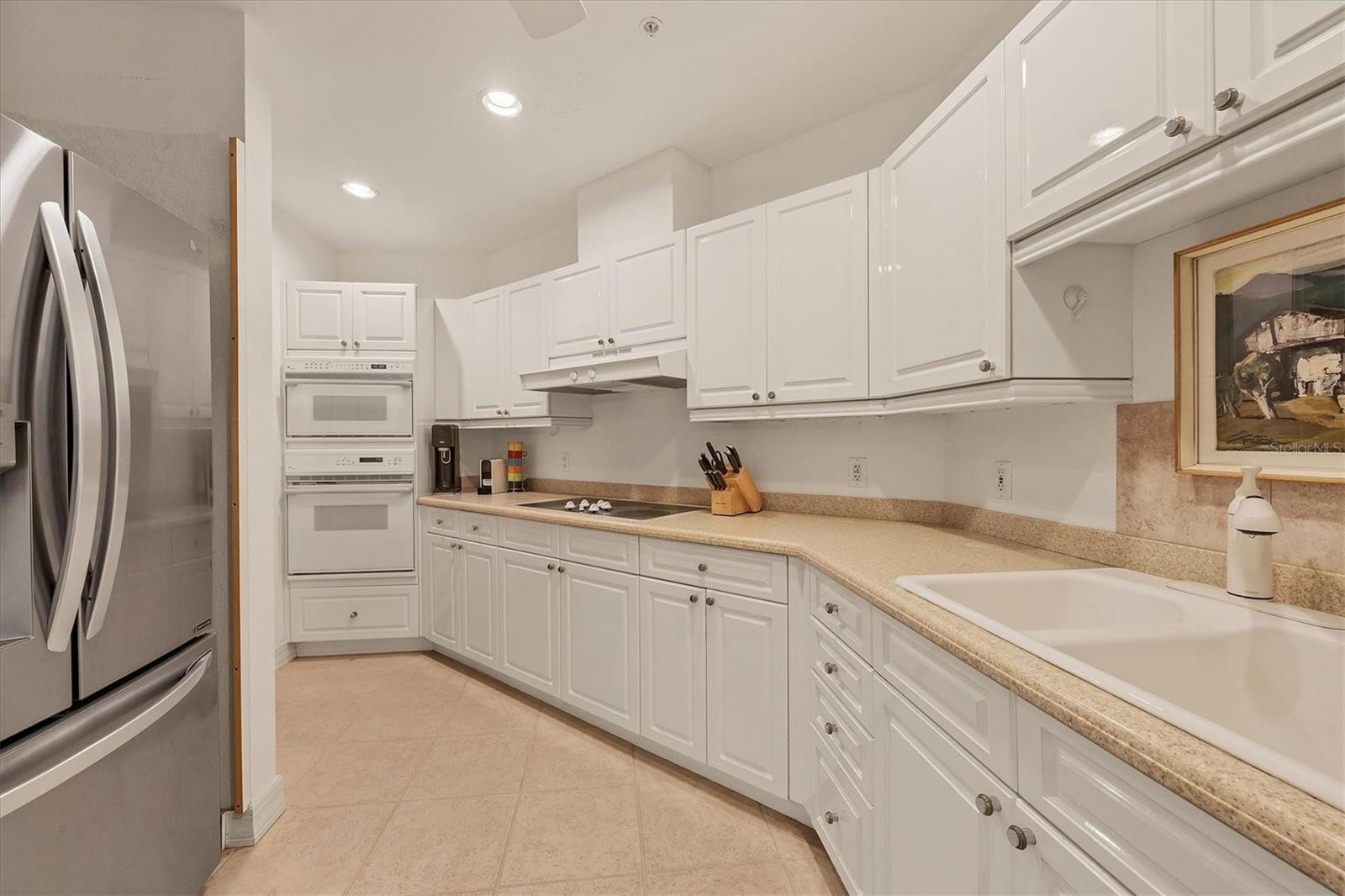 Image 13 of 57 For 340 Palm Avenue 32