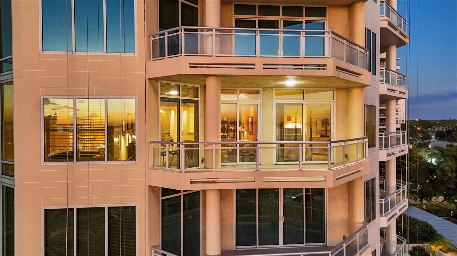 Image 24 of 57 For 340 Palm Avenue 32