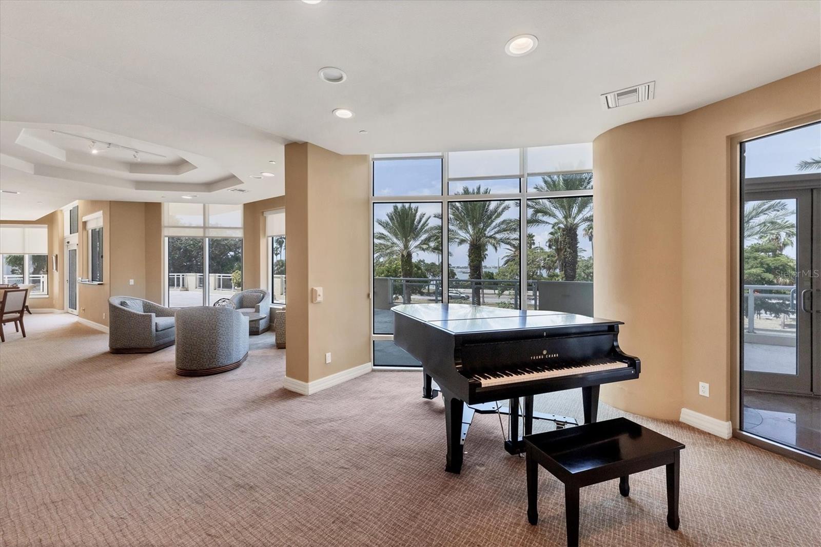 Image 38 of 57 For 340 Palm Avenue 32