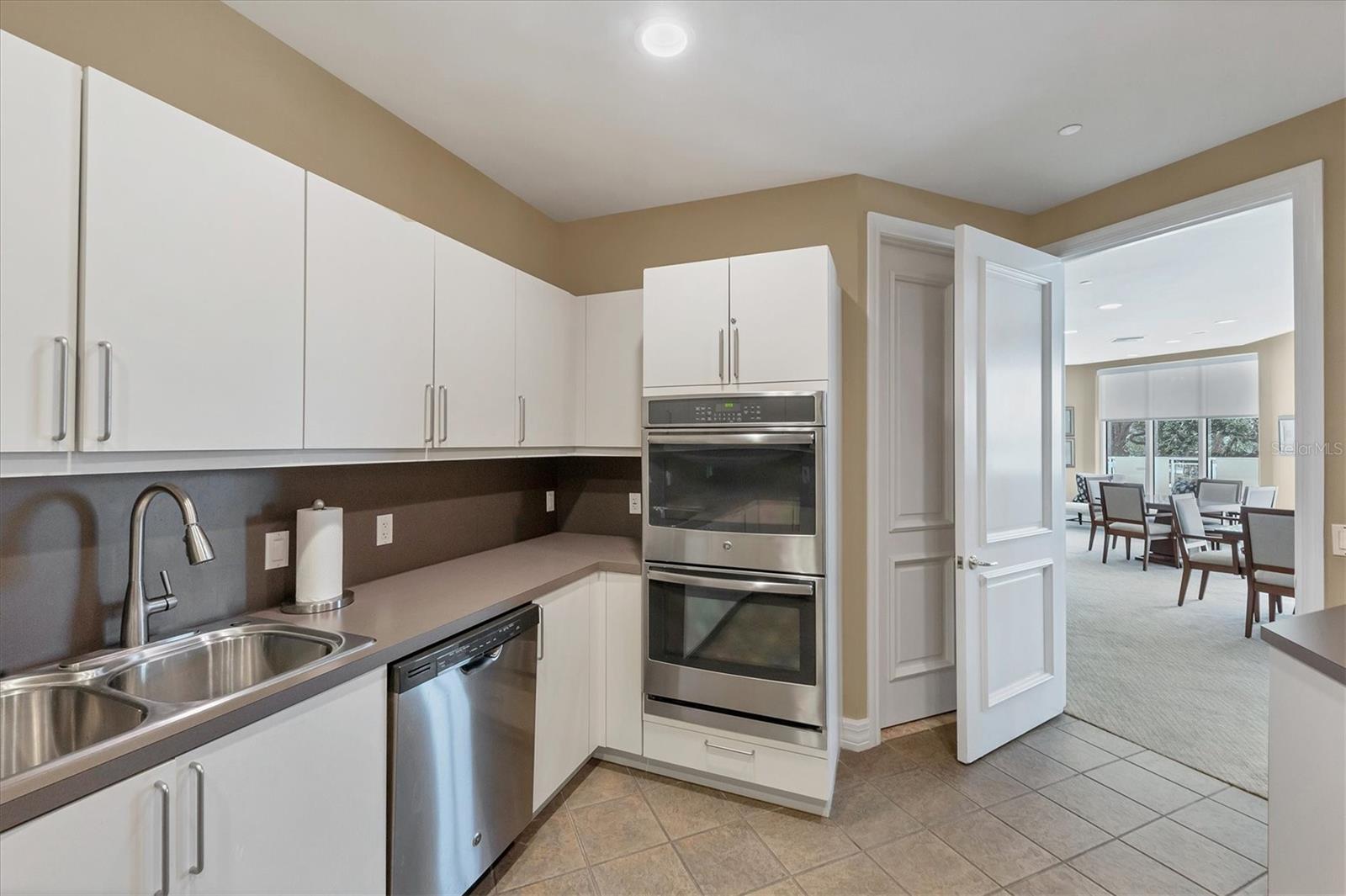 Image 41 of 57 For 340 Palm Avenue 32