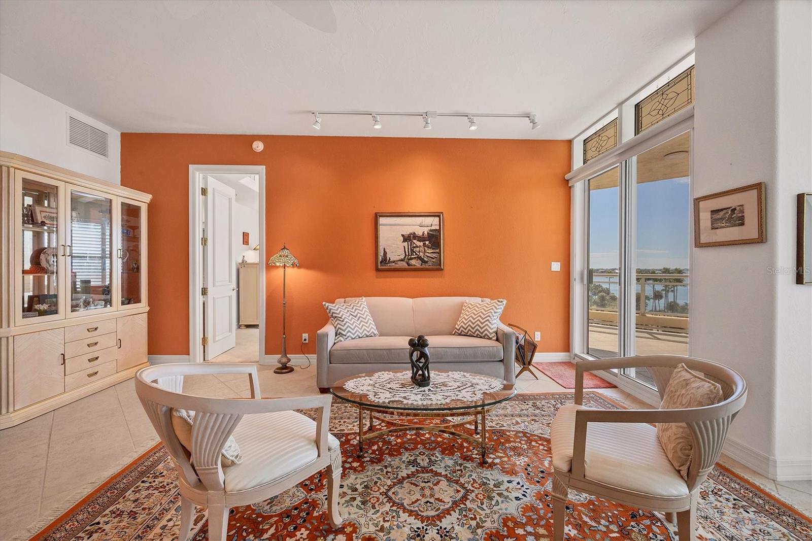 Image 7 of 57 For 340 Palm Avenue 32