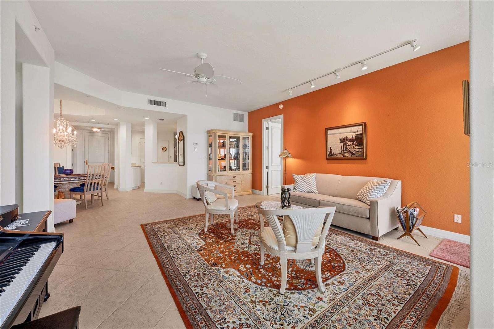 Image 8 of 57 For 340 Palm Avenue 32