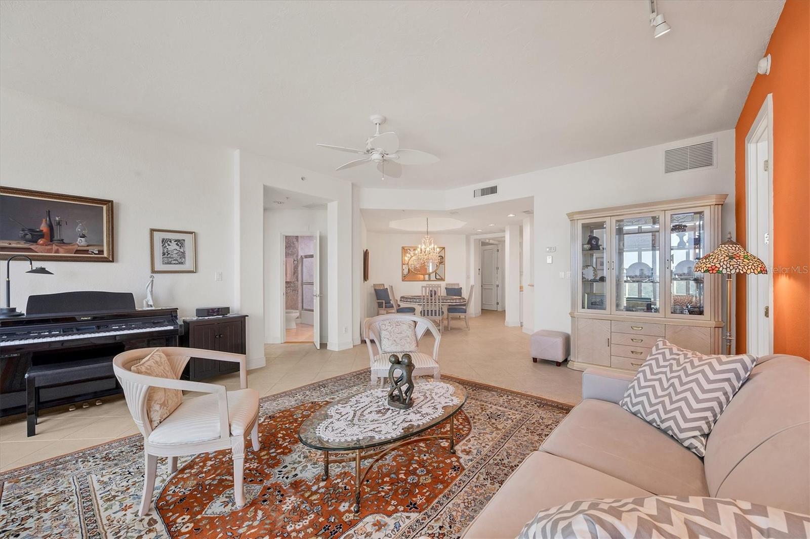 Image 9 of 57 For 340 Palm Avenue 32