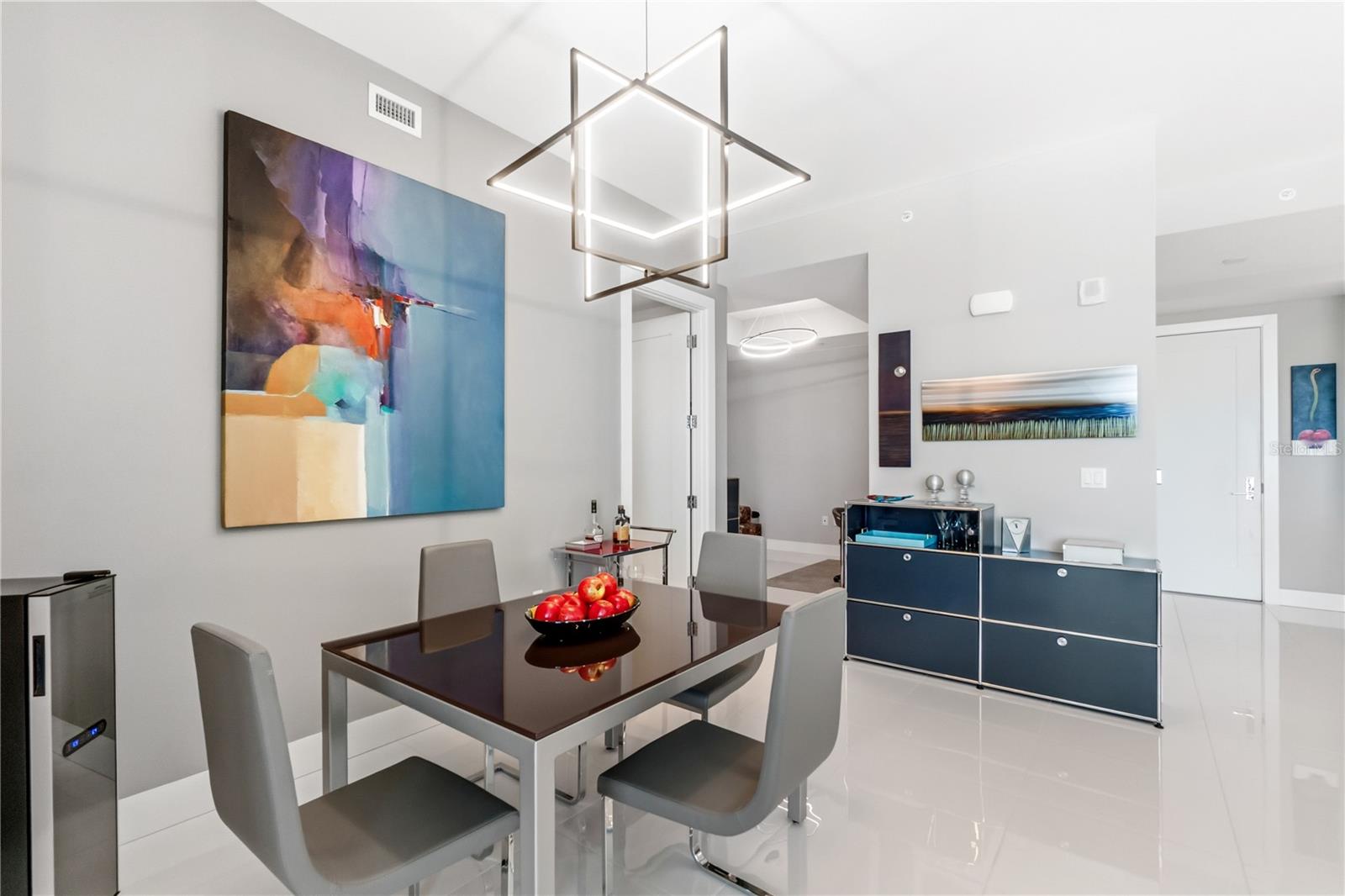 Image 8 of 42 For 111 Pineapple Avenue 905