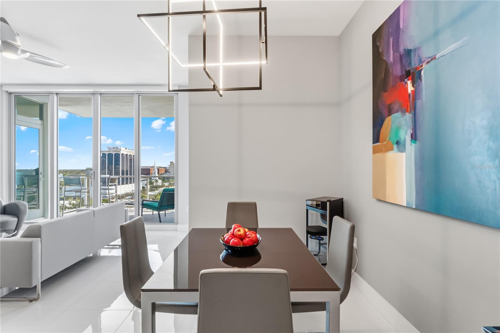 Image 9 of 42 For 111 Pineapple Avenue 905