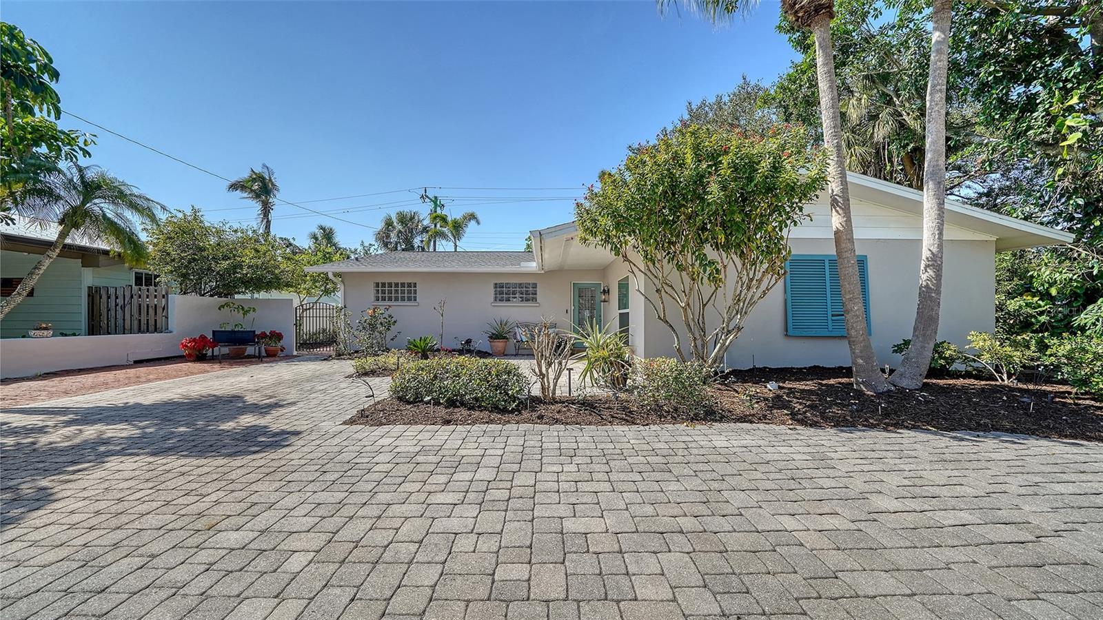 Image 4 of 44 For 3530 Flores Avenue