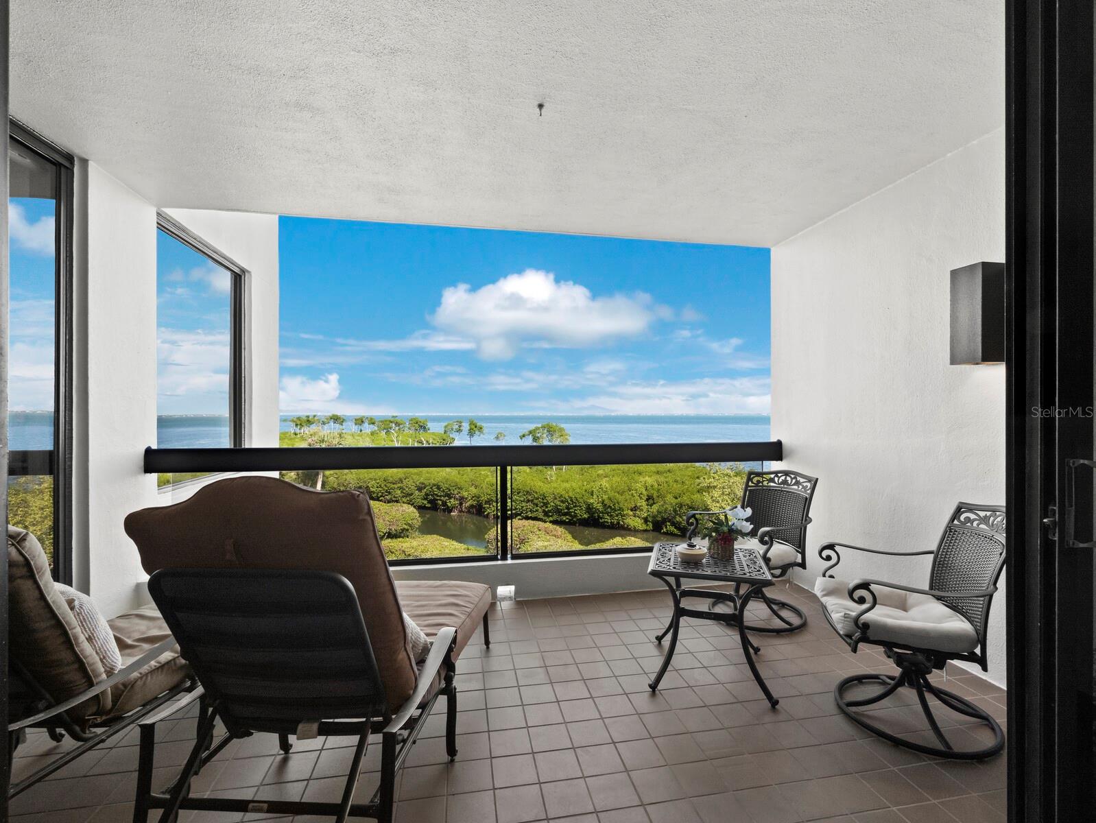 Image 10 of 55 For 1930 Harbourside Drive 136