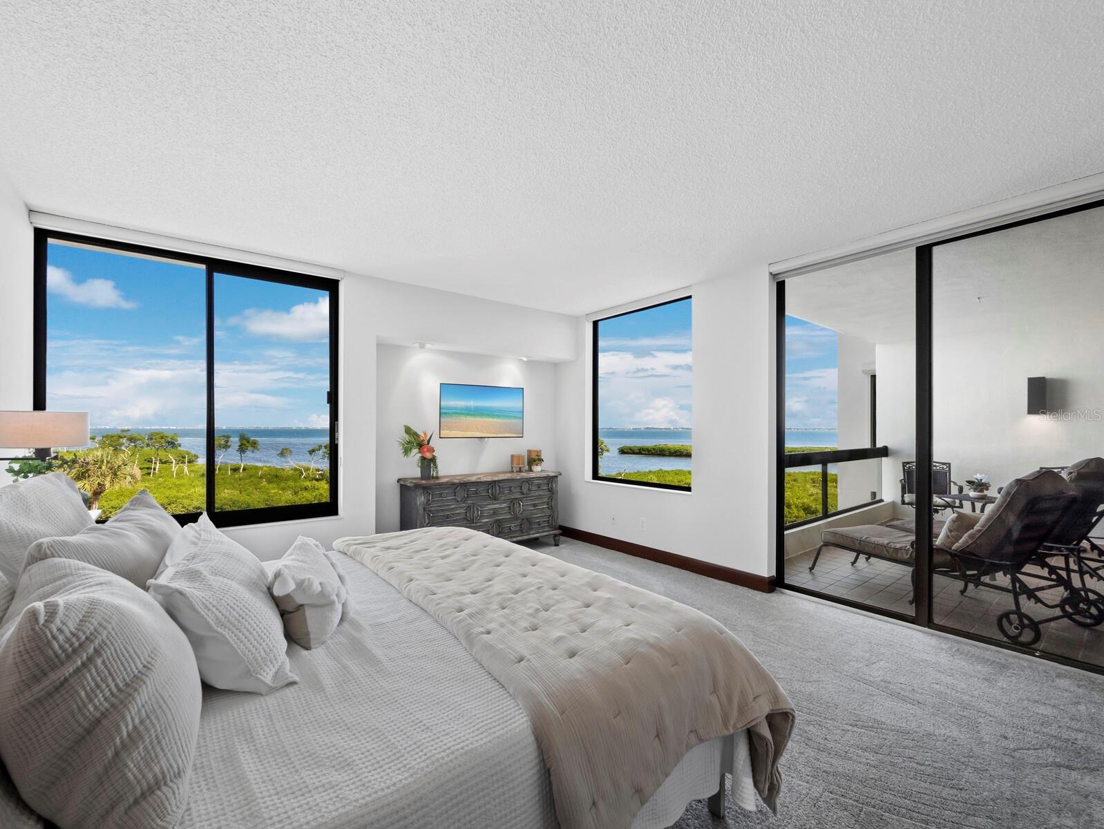 Image 17 of 55 For 1930 Harbourside Drive 136