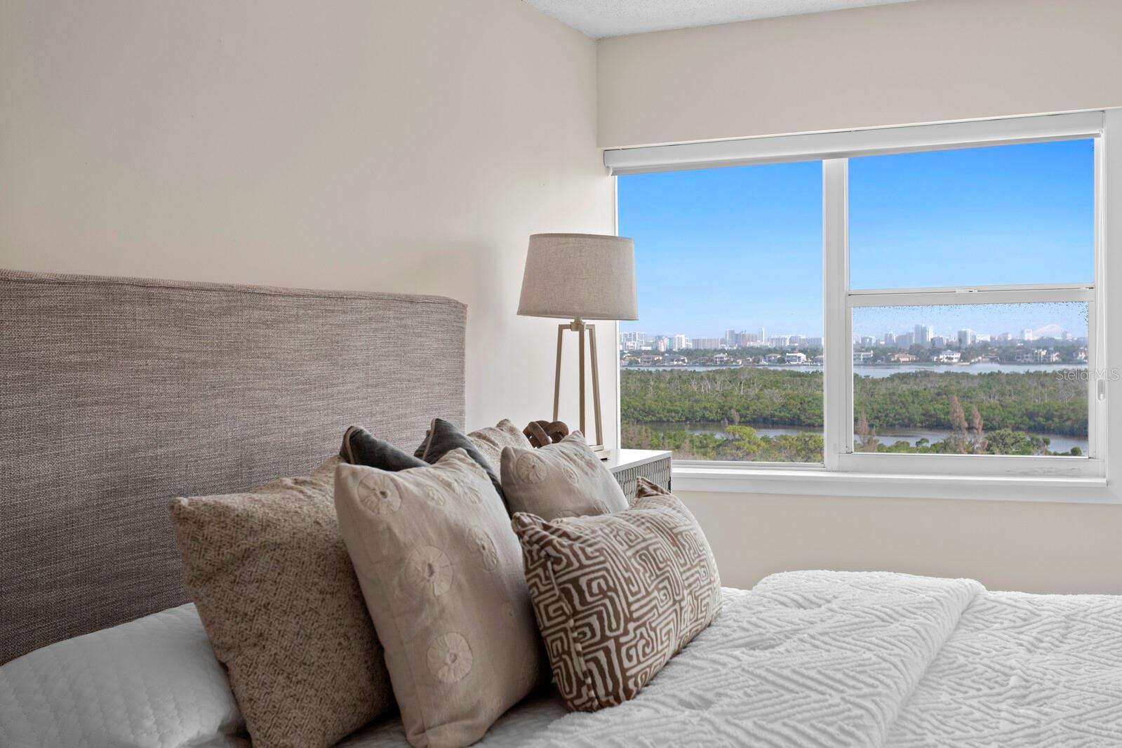 Image 17 of 36 For 1750 Benjamin Franklin Drive 9g