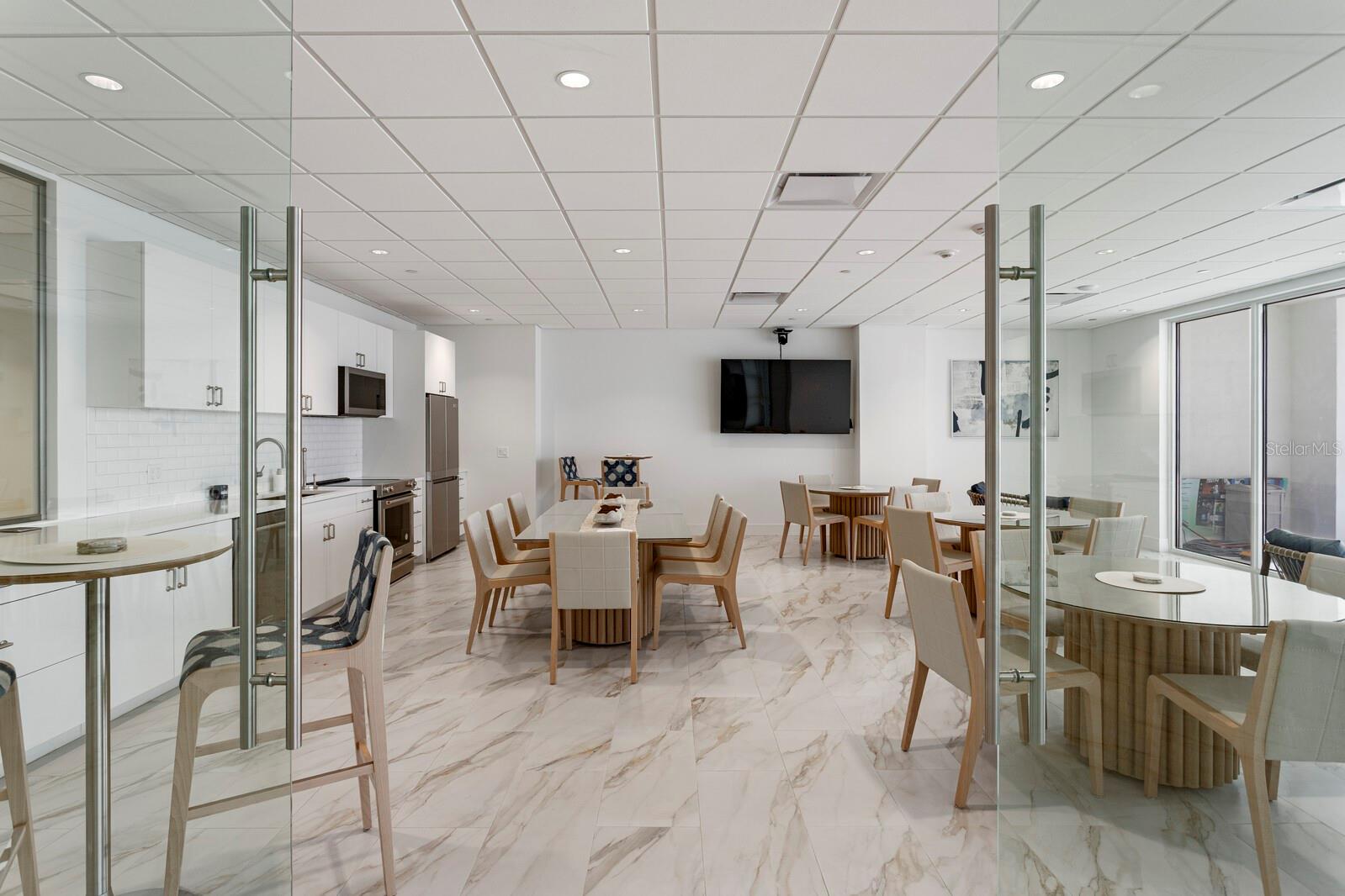 Image 32 of 36 For 1750 Benjamin Franklin Drive 9g