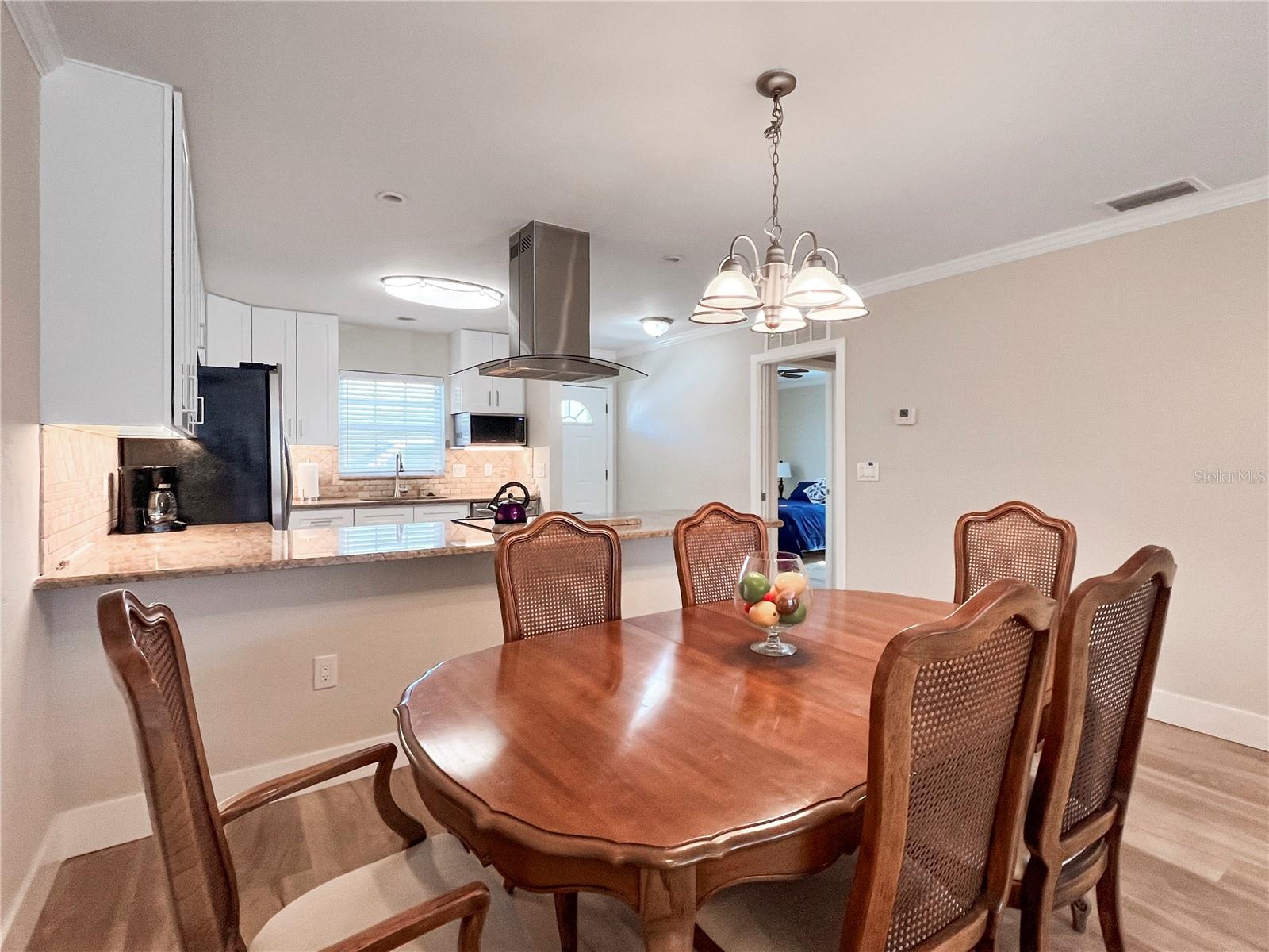 Image 10 of 49 For 9811 Hernando Court