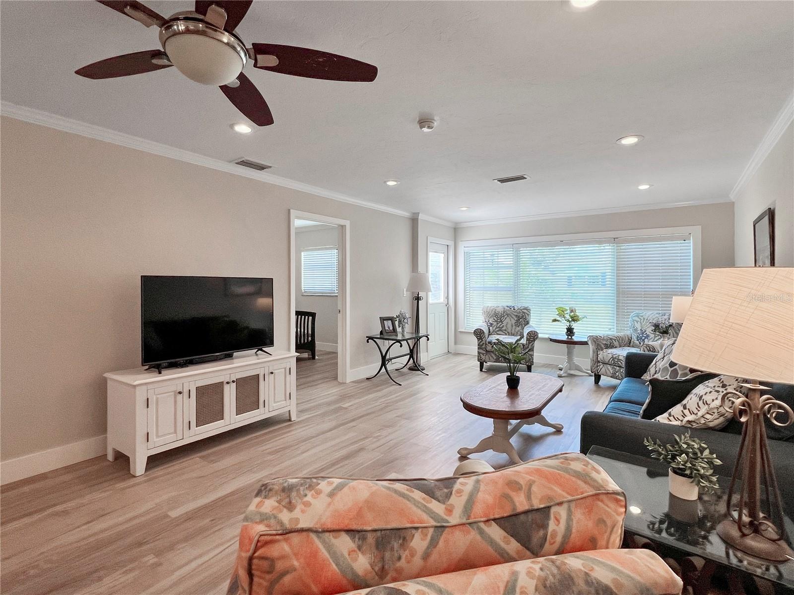 Image 12 of 49 For 9811 Hernando Court