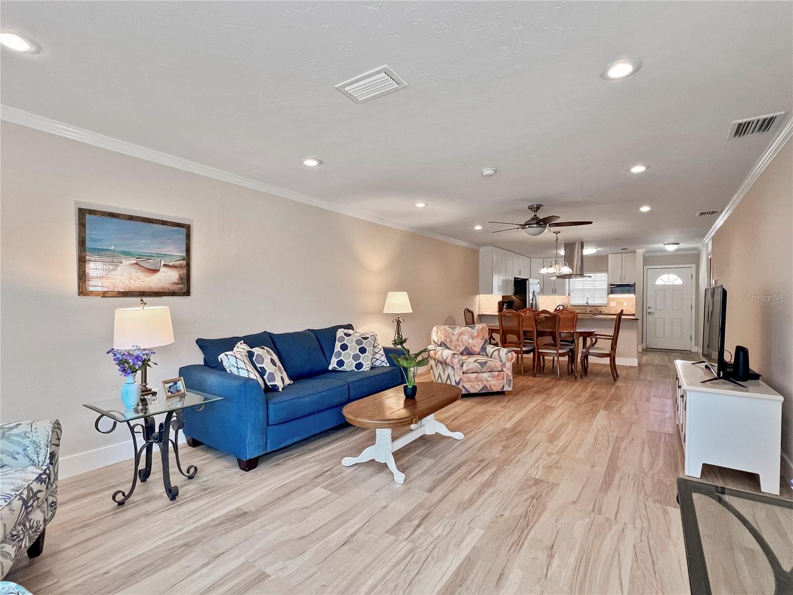 Image 15 of 49 For 9811 Hernando Court