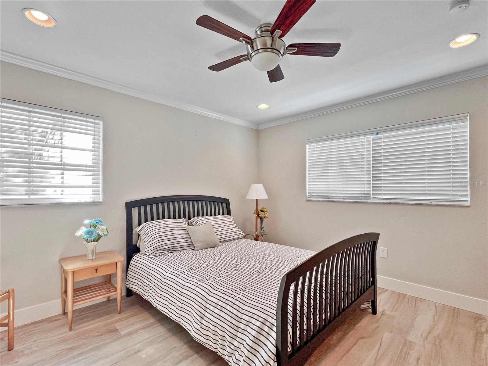 Image 17 of 49 For 9811 Hernando Court