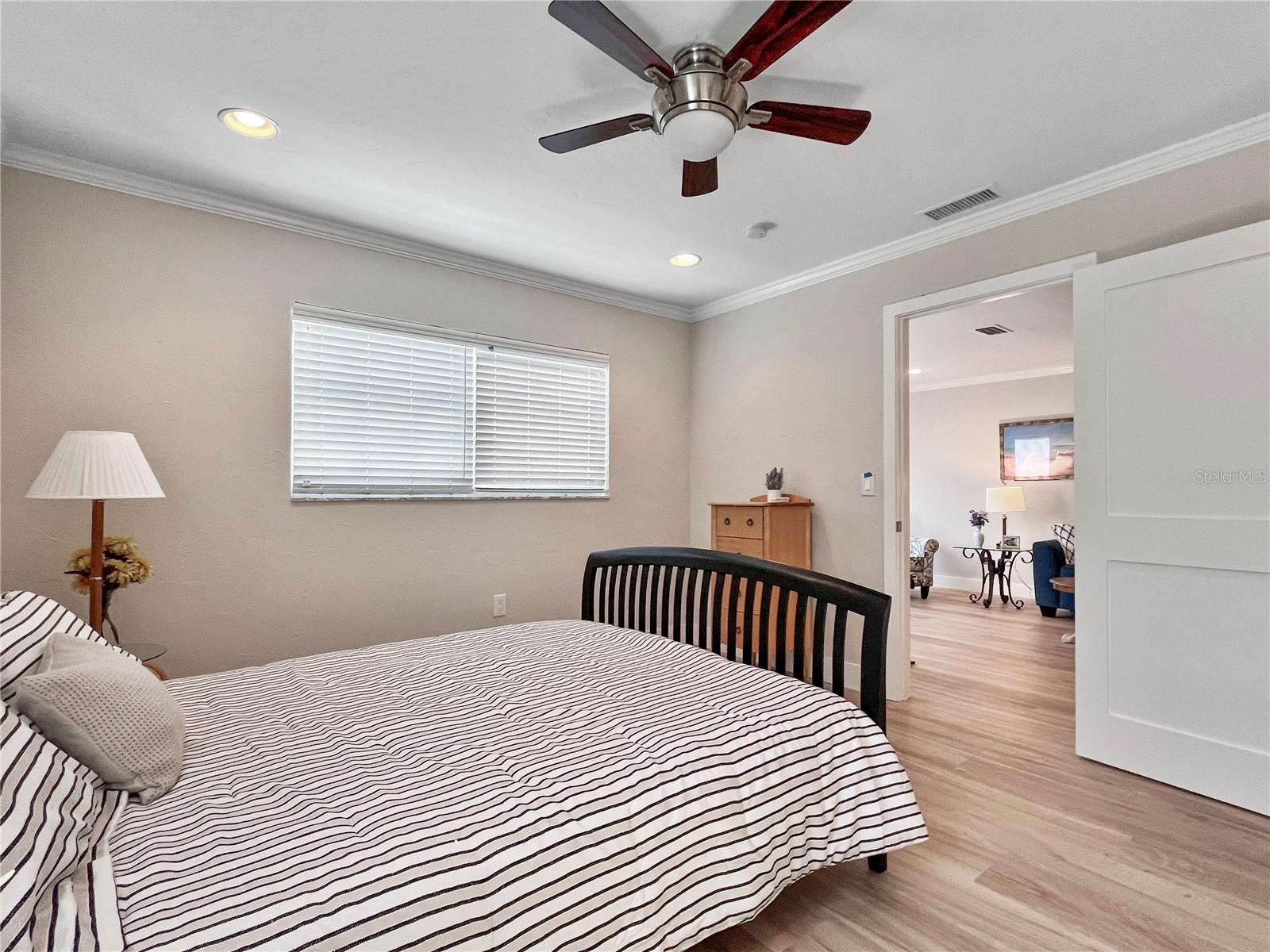 Image 18 of 49 For 9811 Hernando Court