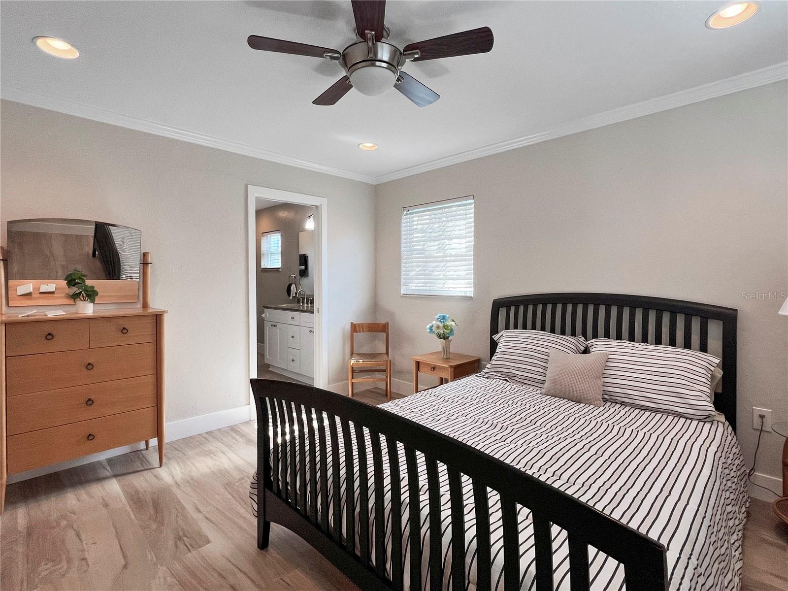 Image 19 of 49 For 9811 Hernando Court