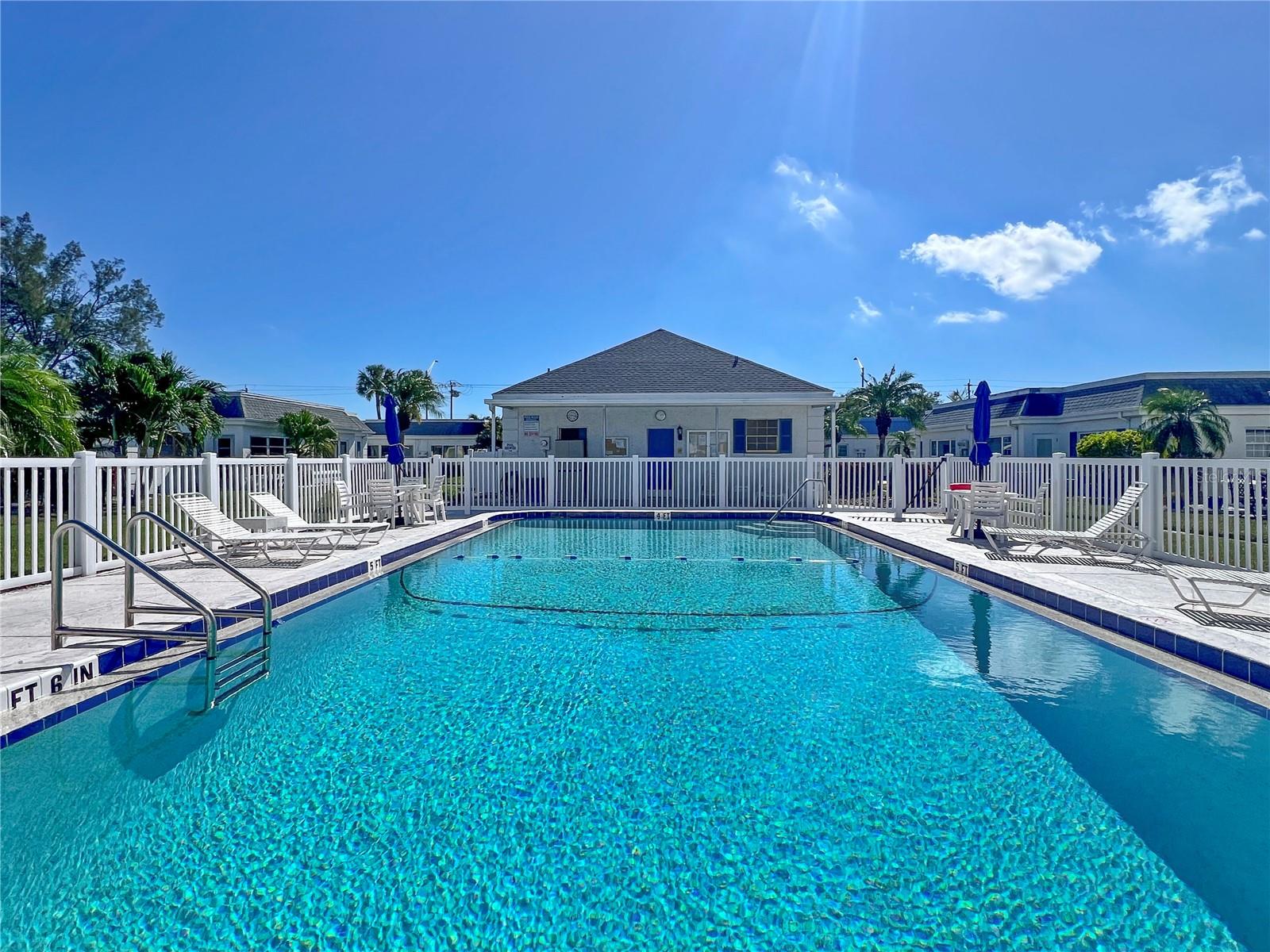 Image 33 of 49 For 9811 Hernando Court