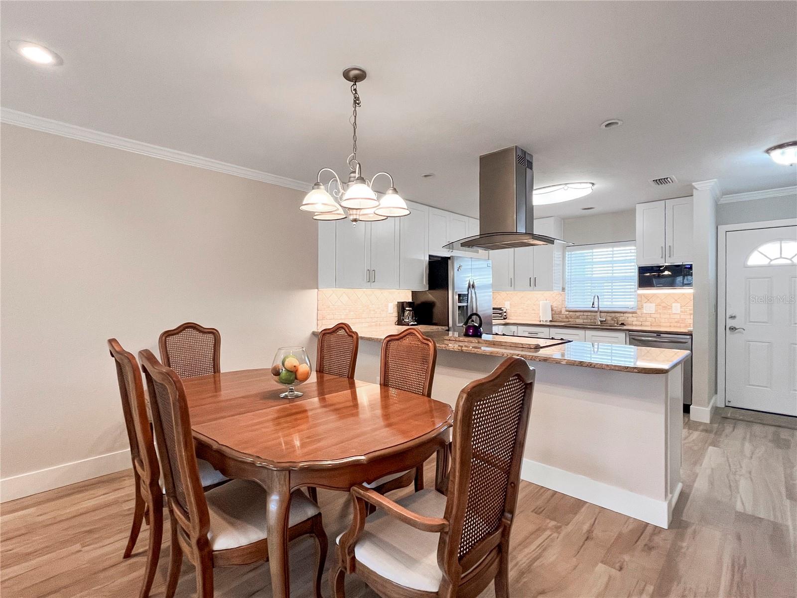 Image 8 of 49 For 9811 Hernando Court