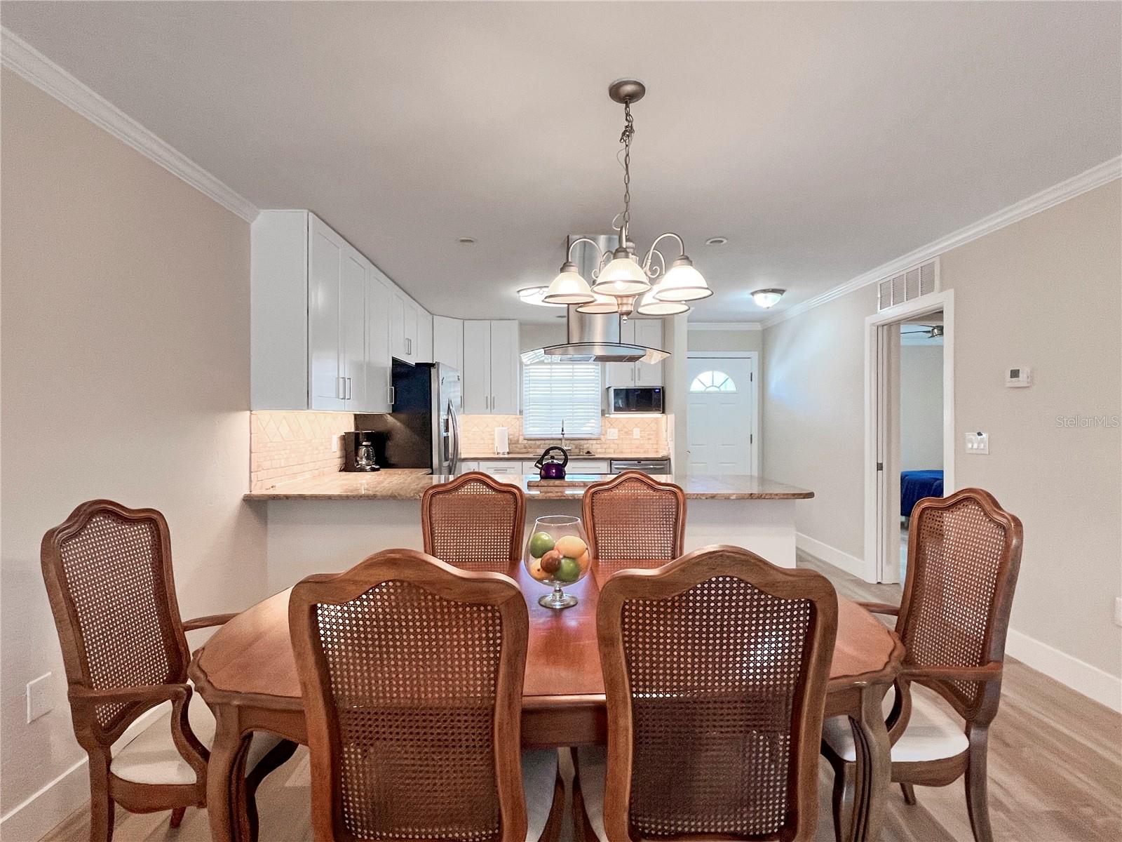 Image 9 of 49 For 9811 Hernando Court