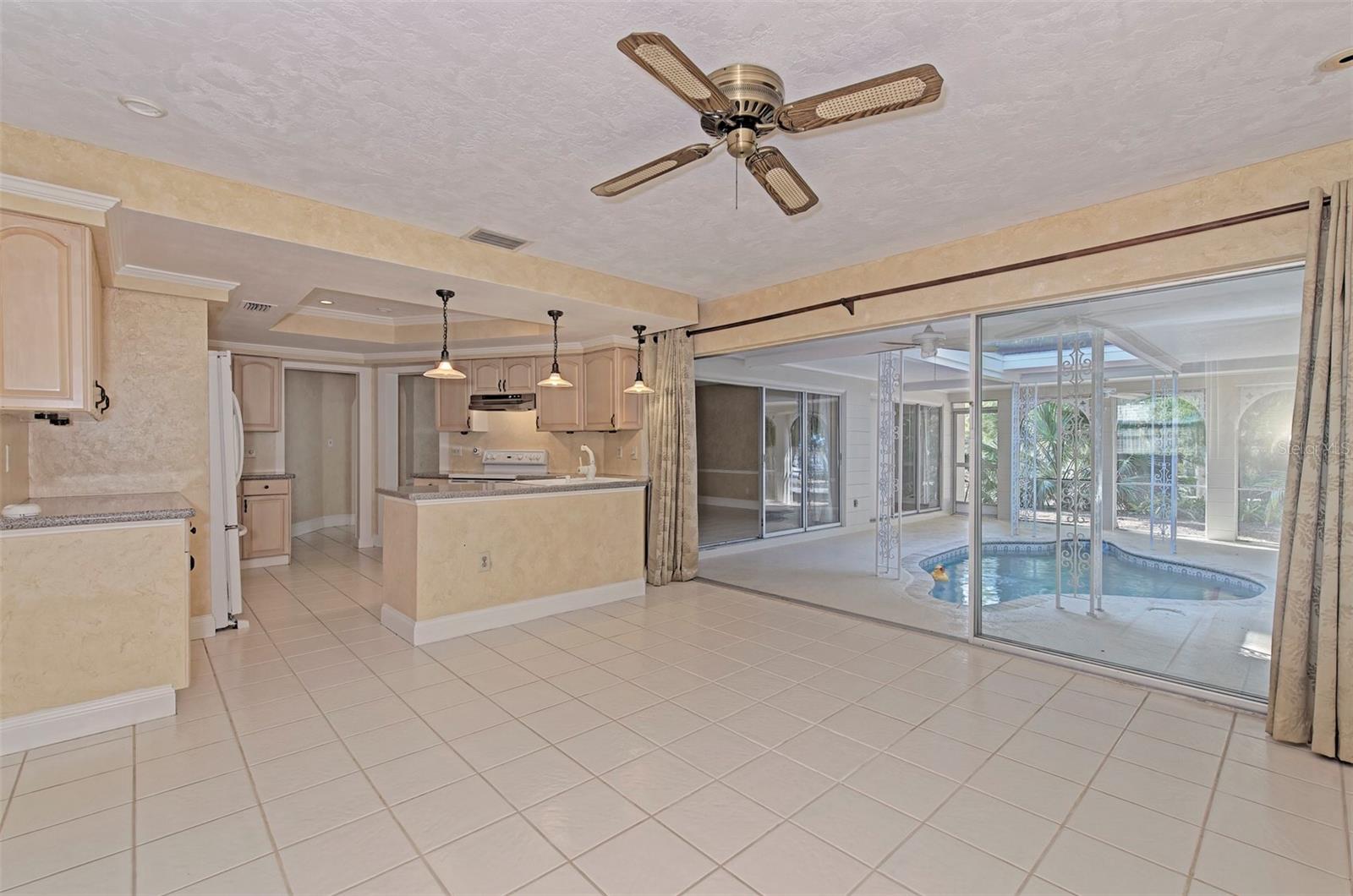 Image 16 of 37 For 756 Hillcrest Drive