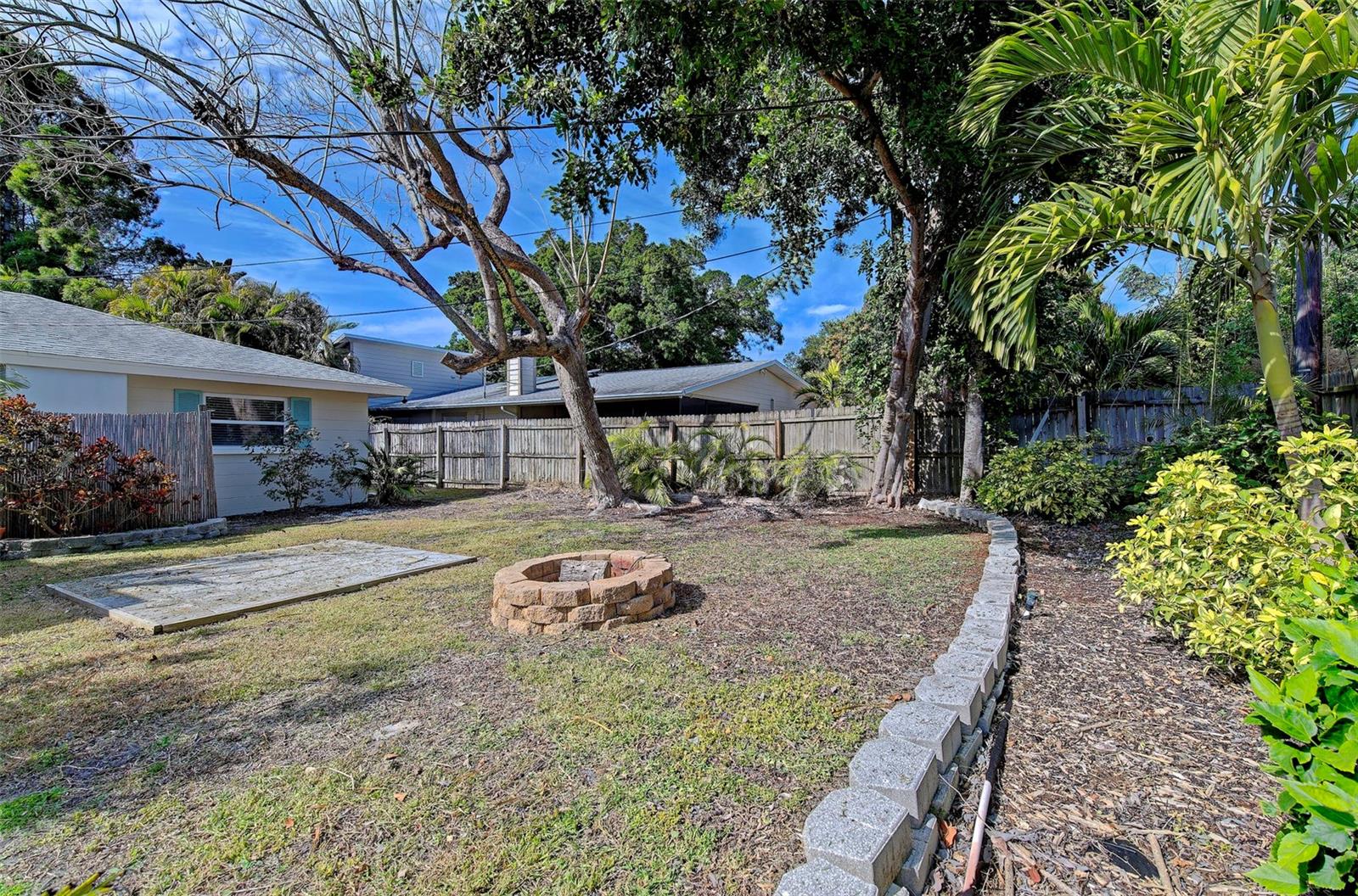 Image 33 of 37 For 756 Hillcrest Drive