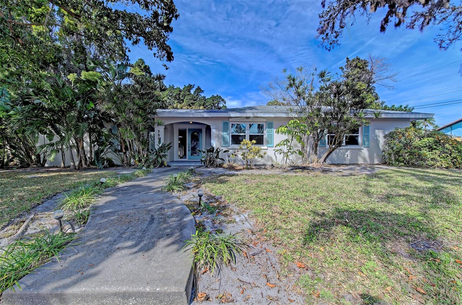 Image 4 of 37 For 756 Hillcrest Drive