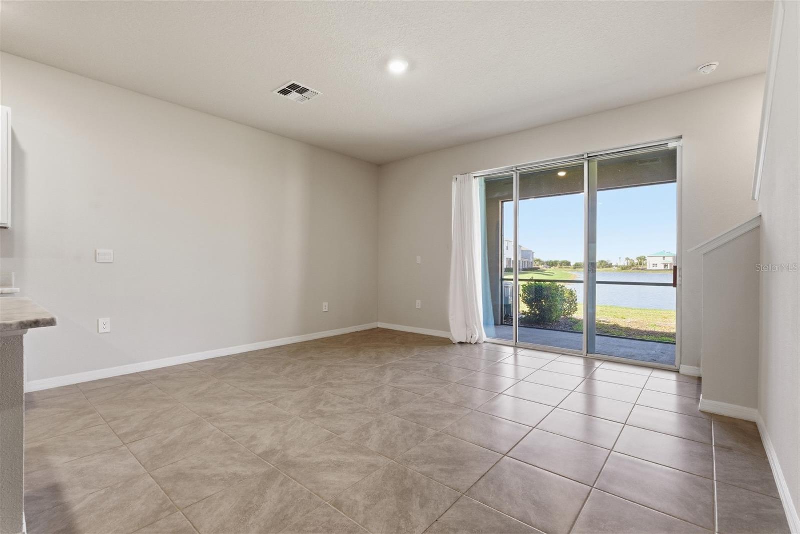 Image 18 of 72 For 17653 Crescent Moon Loop