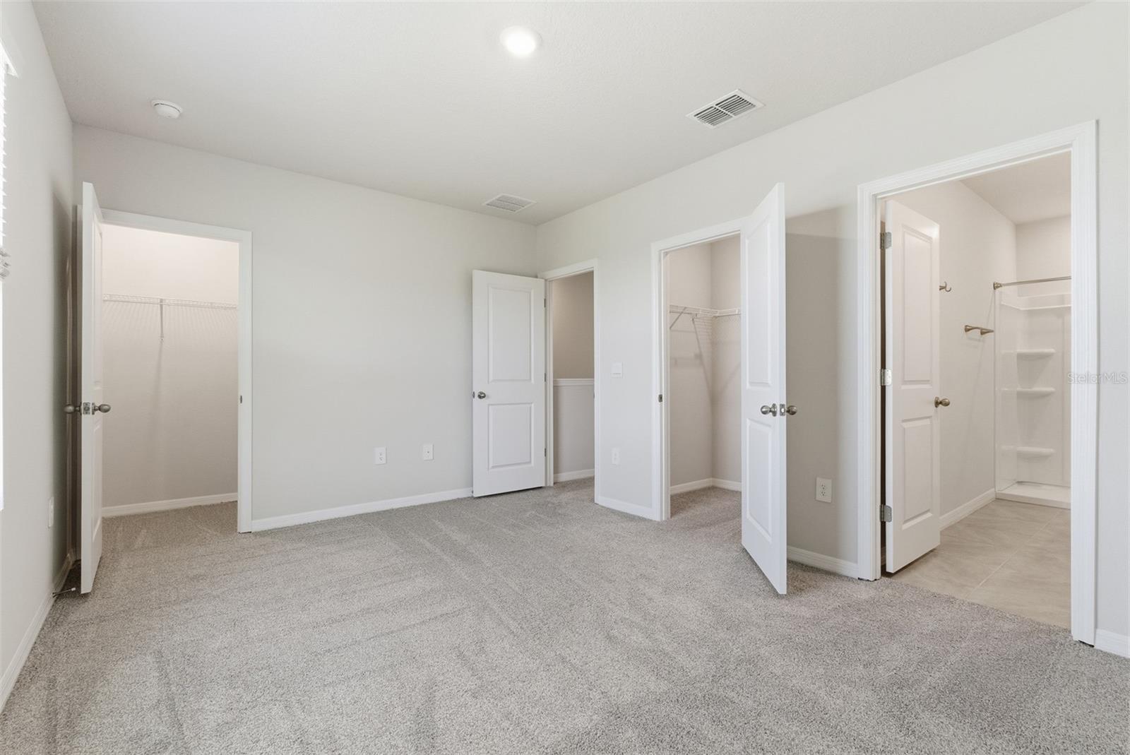 Image 25 of 72 For 17653 Crescent Moon Loop