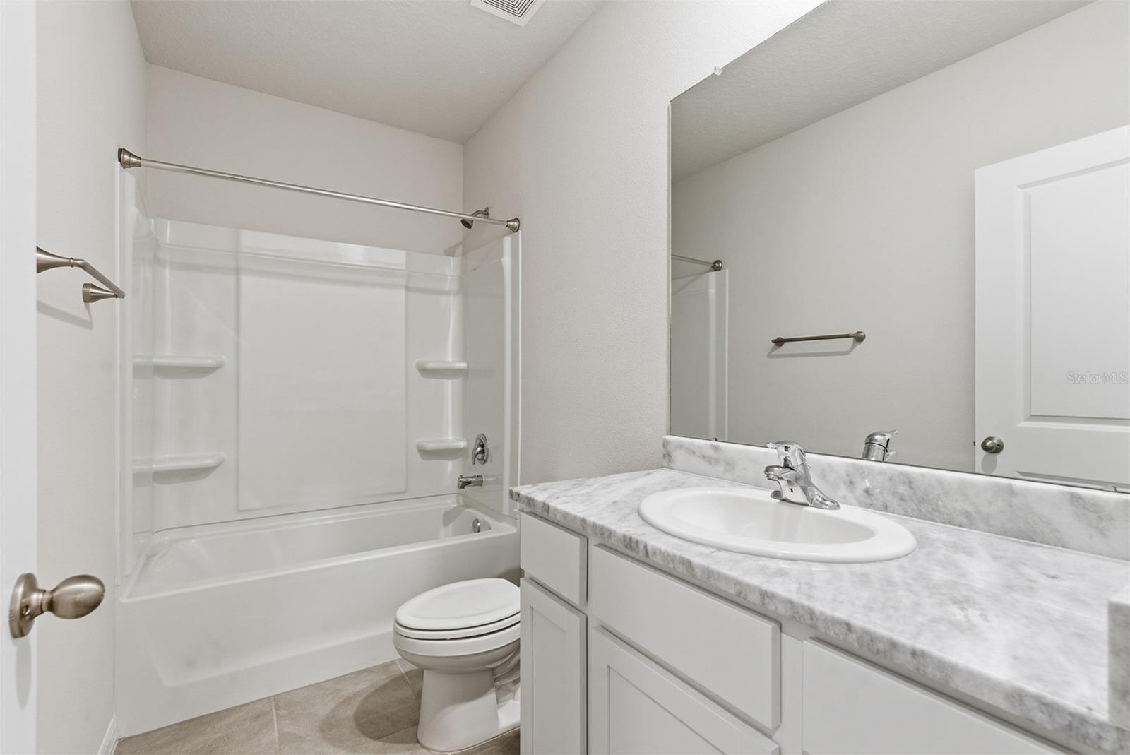 Image 32 of 72 For 17653 Crescent Moon Loop