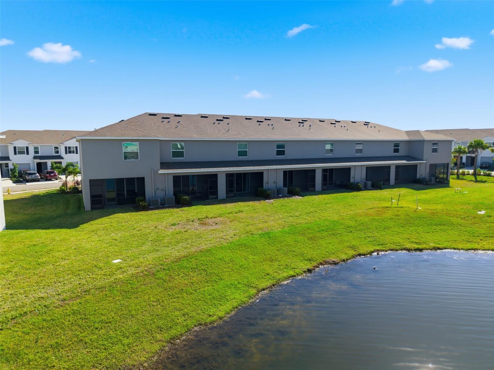 Image 40 of 72 For 17653 Crescent Moon Loop