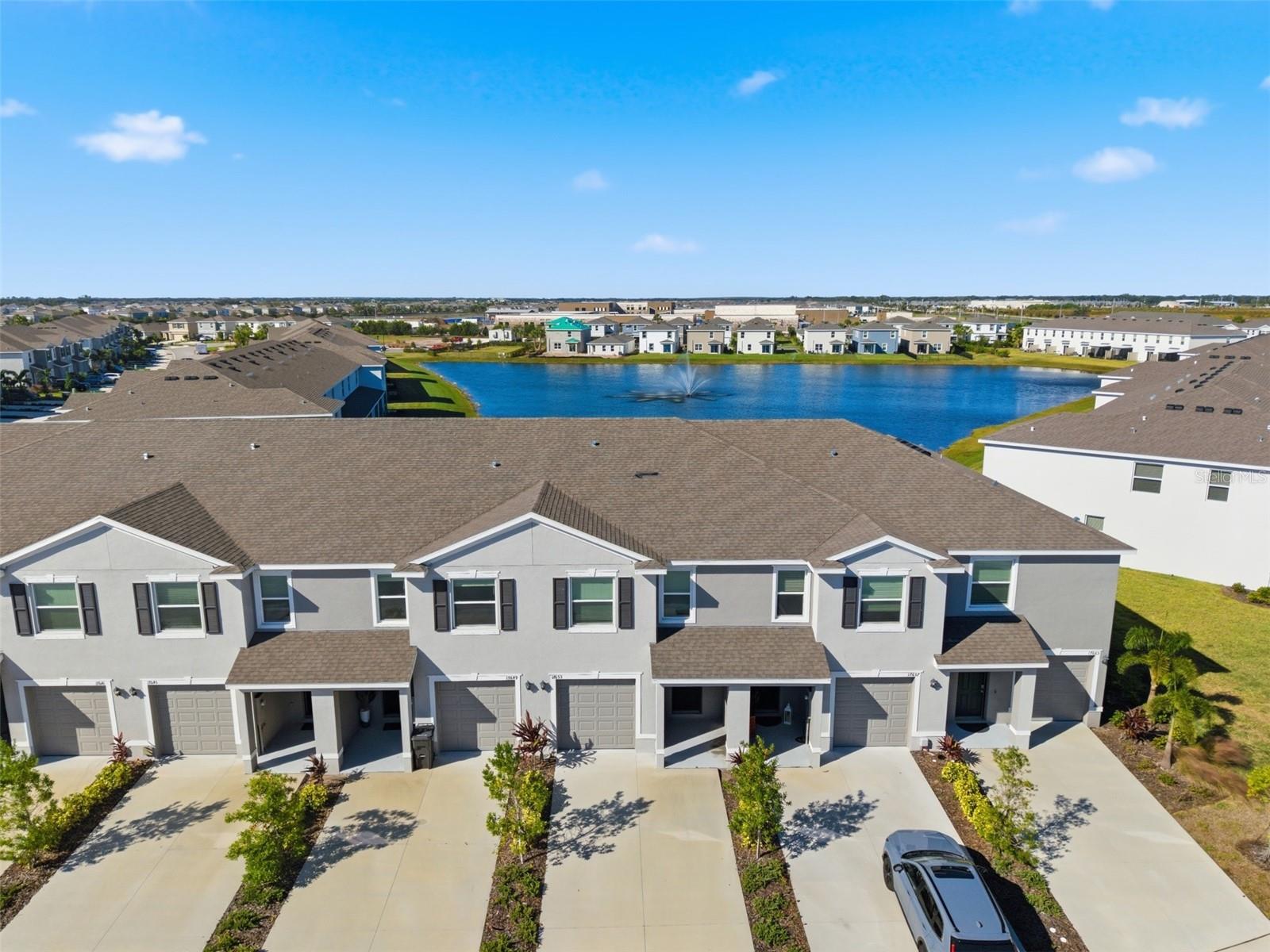 Image 42 of 72 For 17653 Crescent Moon Loop