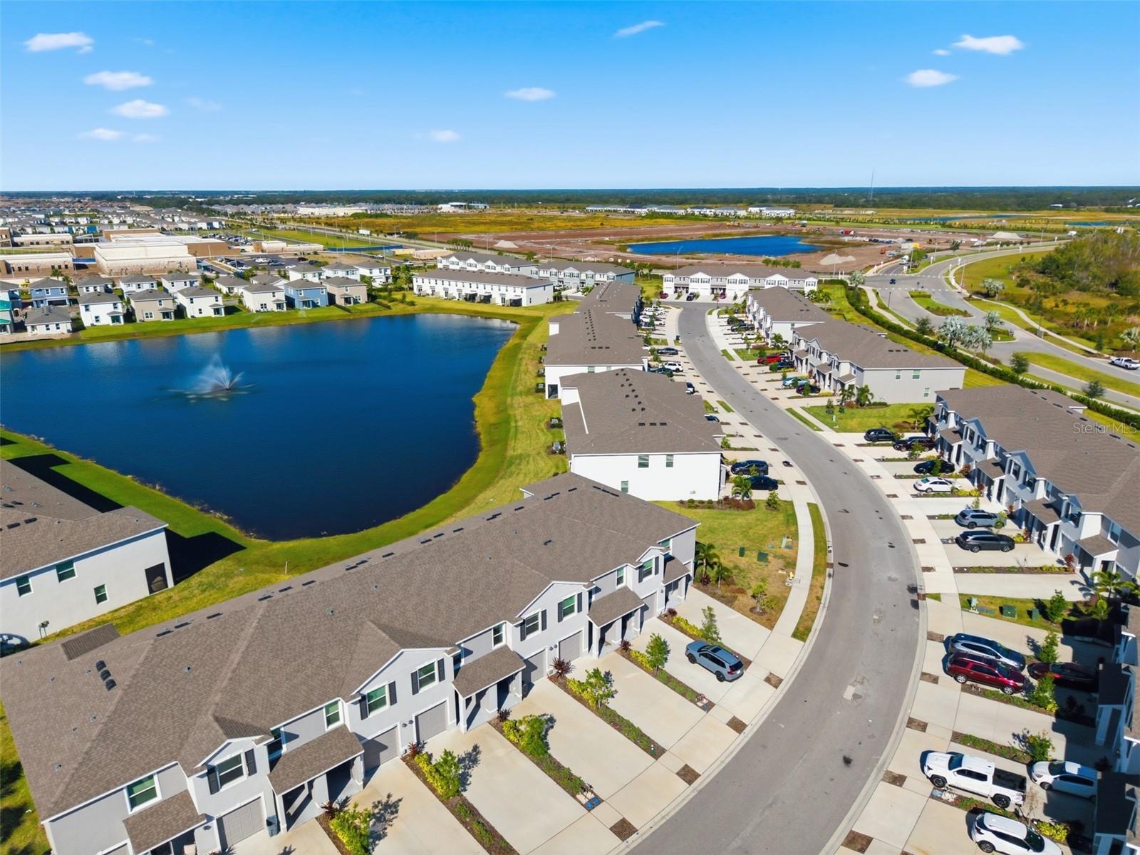 Image 44 of 72 For 17653 Crescent Moon Loop