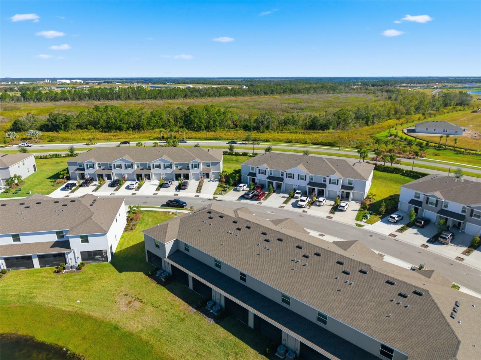 Image 48 of 72 For 17653 Crescent Moon Loop